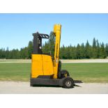 JUNGHEINRICH REACH TRUCK ETVC 16: POWERFUL ELECTRIC WORKHORSE WITH LOW HOURS **(INCLUDES CHARGER)**