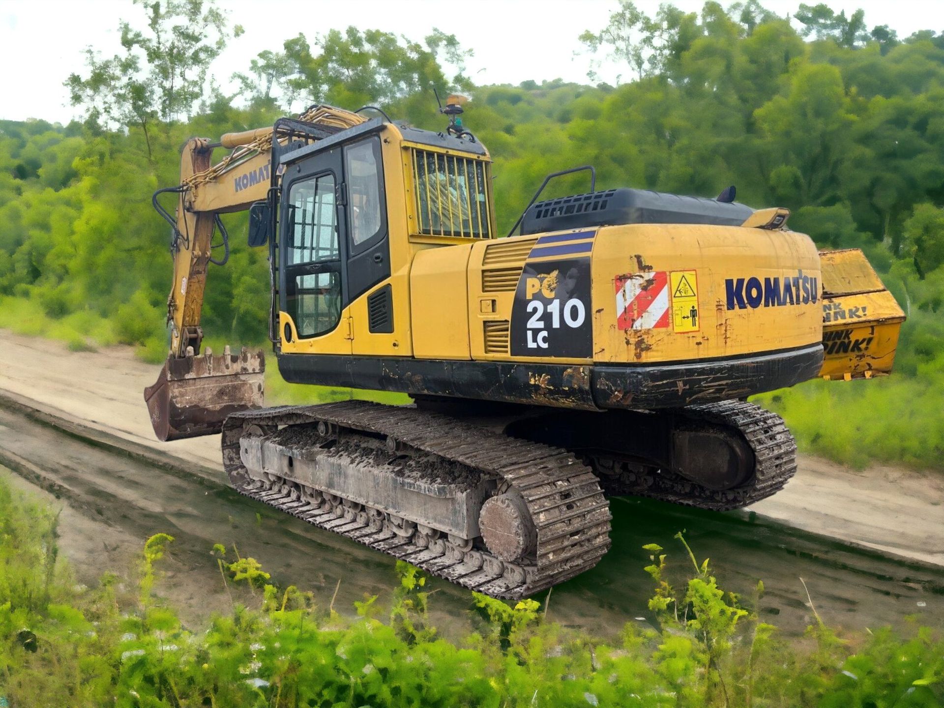 2007 KOMATSU PC210-LC8 DEMOLITION SPEC EXCAVATOR - Image 3 of 21