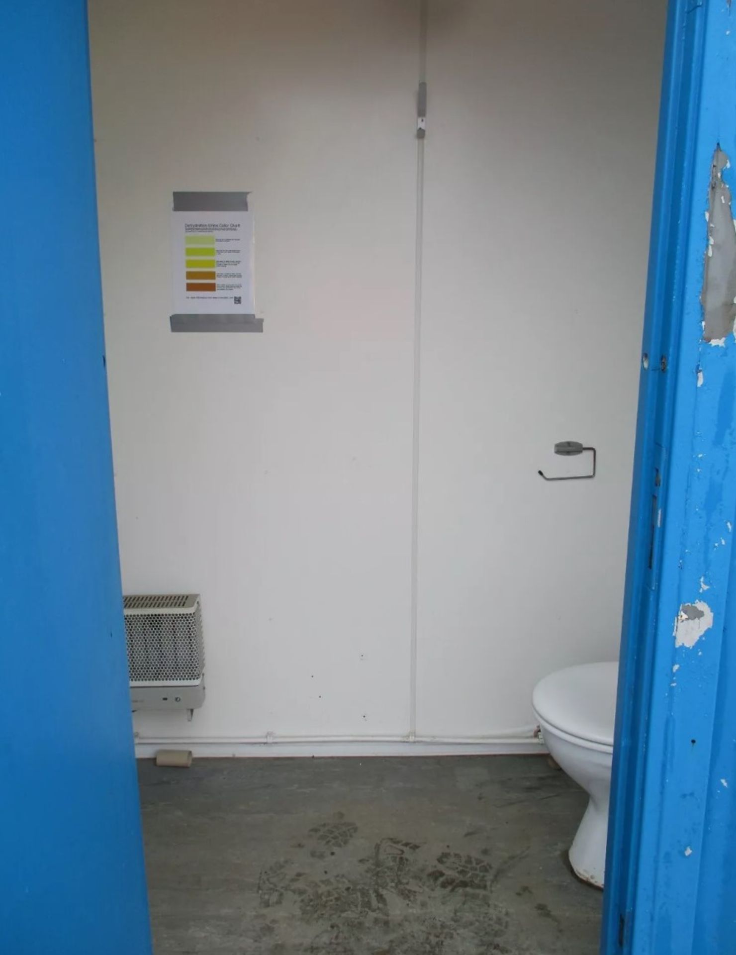 SHIPPING CONTAINER TOILET BLOCK: YOUR COMPLETE PORTABLE SANITATION SOLUTION - Image 8 of 11