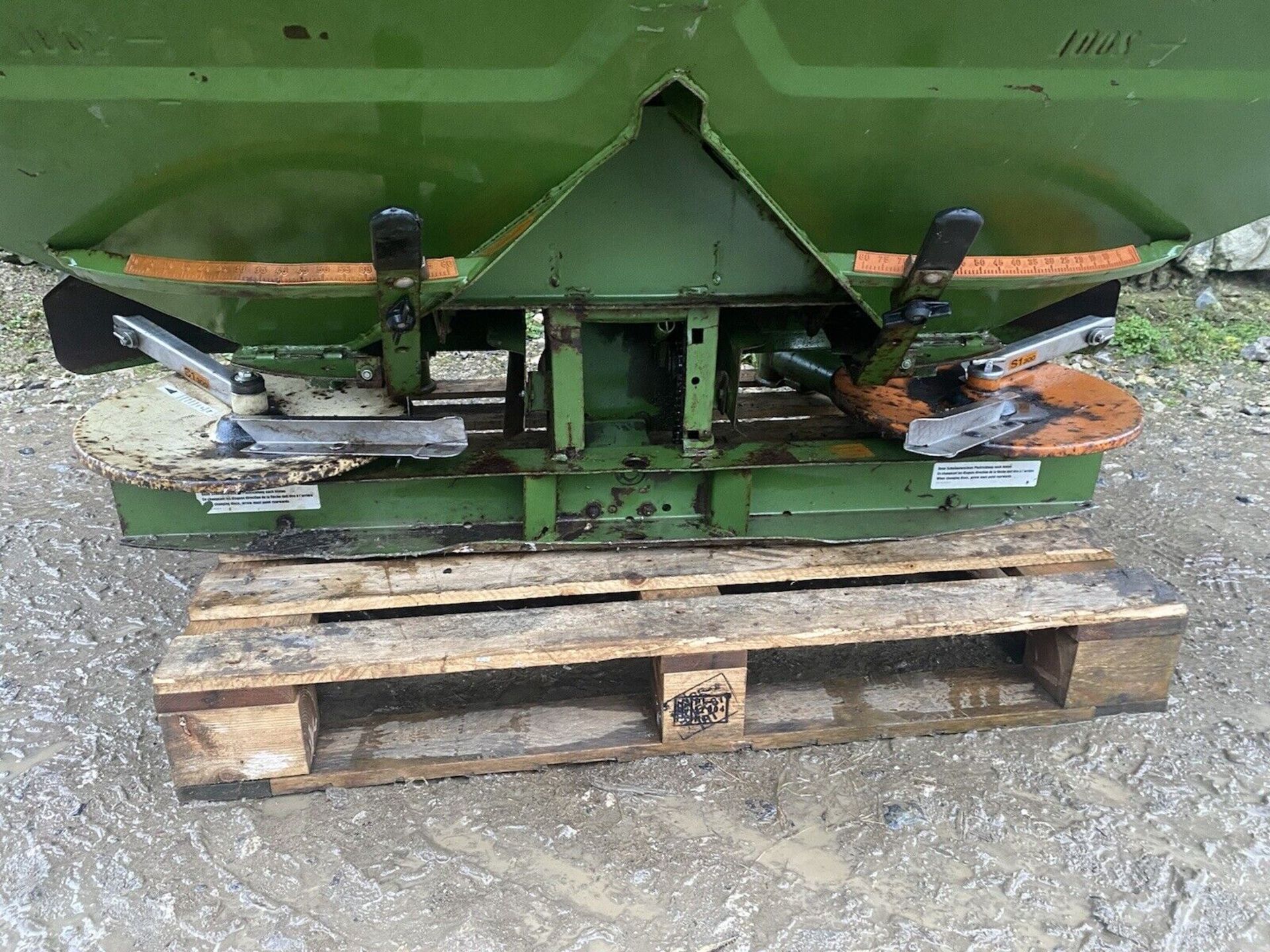 AMAZONE ZA-U 1801 FERTILISER SPREADER - Image 6 of 7