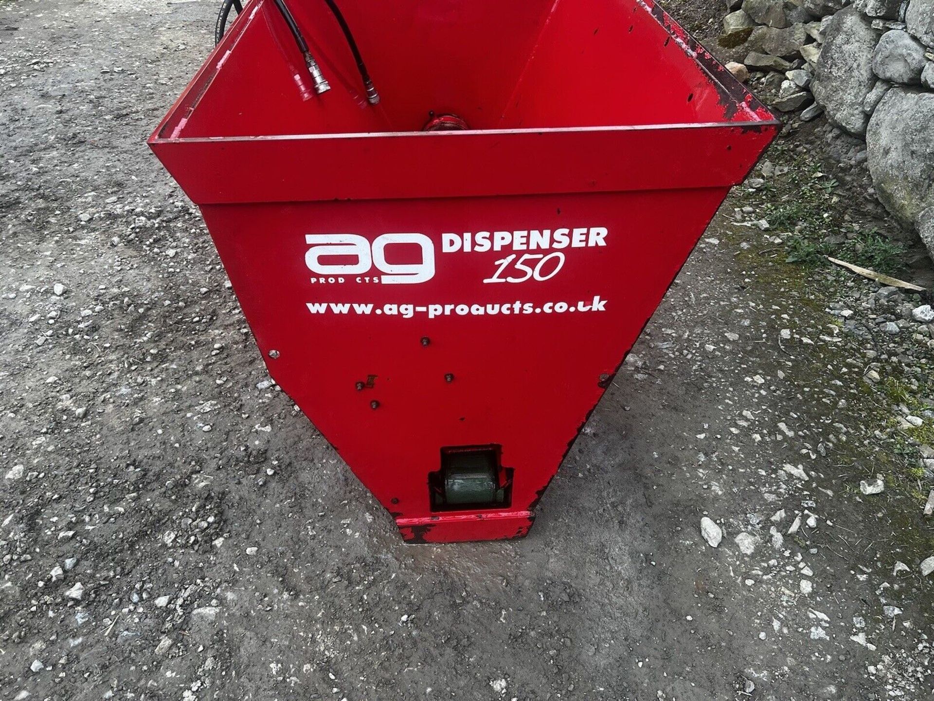 2012 AG150 DISPENSER BUCKET - Image 2 of 10