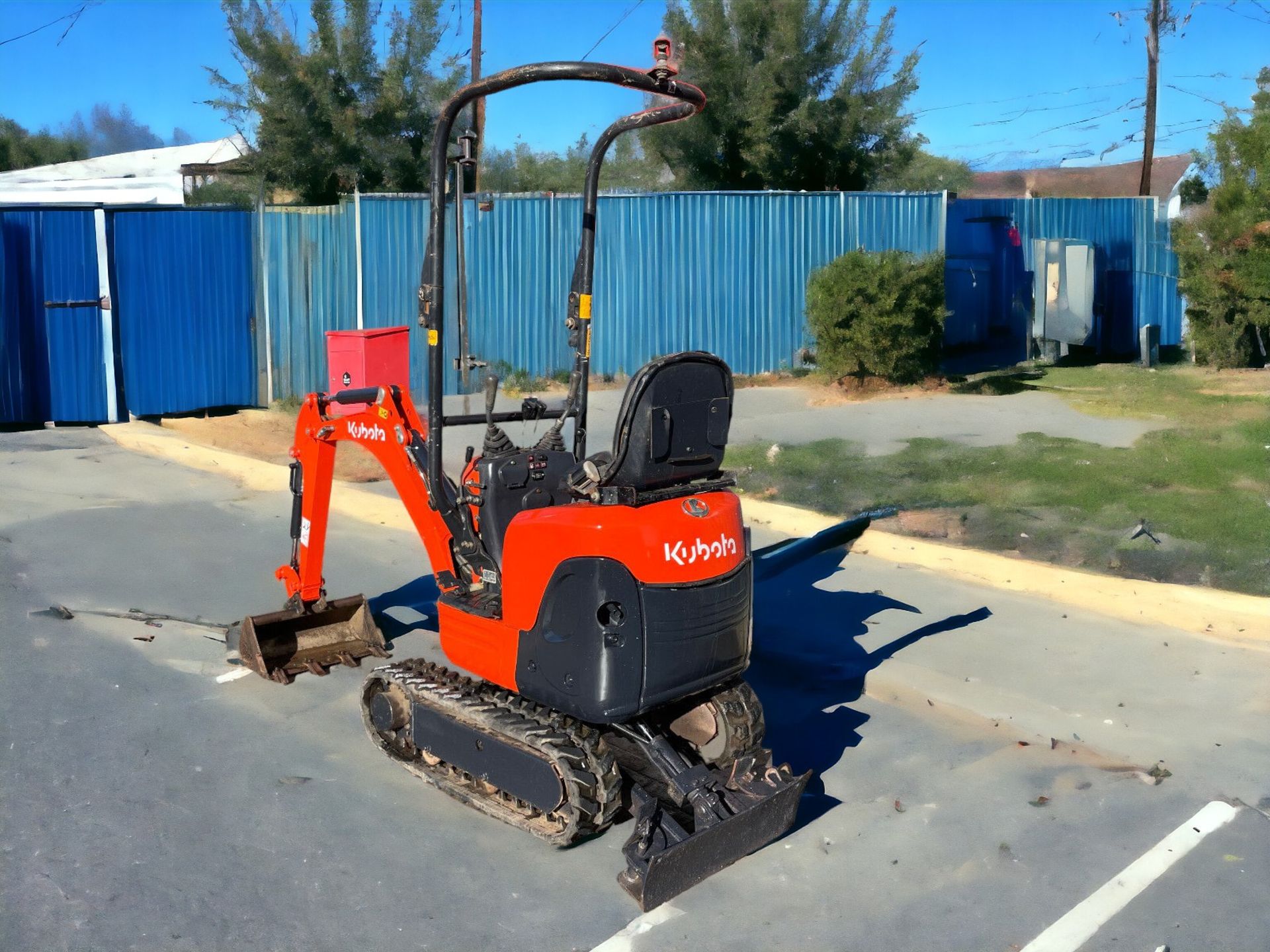 2017 KUBOTA K008-3 MICRO EXCAVATOR - LOW HOURS, HIGH PERFORMANCE - Image 2 of 10