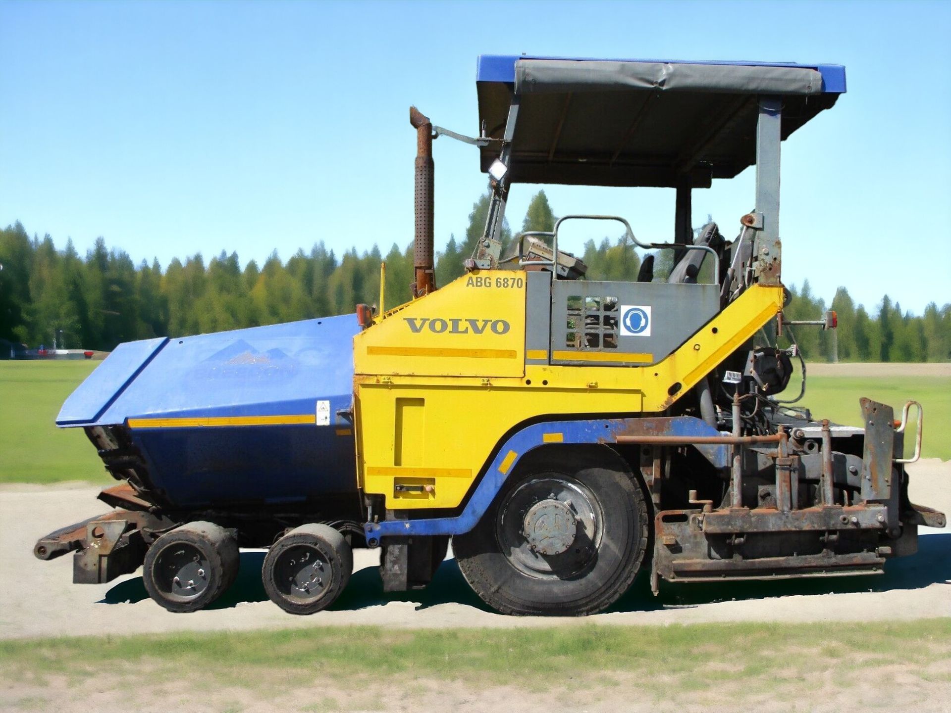 2008 VOLVO ABG TITAN 6870 TARMAC PAVER - YOUR RELIABLE ASPHALT COMPANION