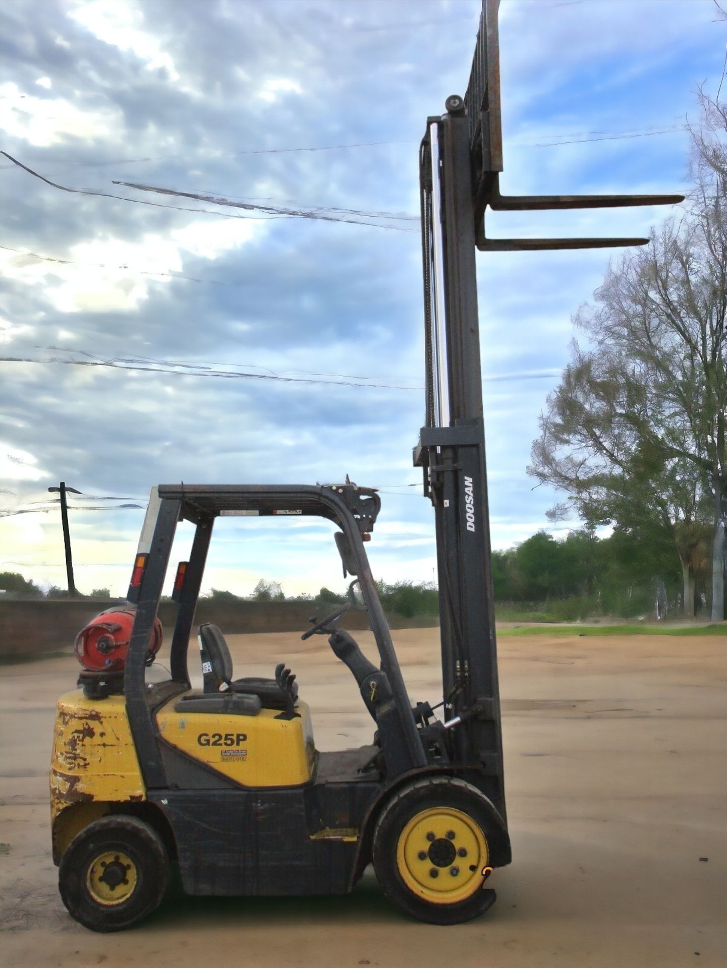 2007 DOOSAN G25P-3 FORKLIFT - Image 3 of 13