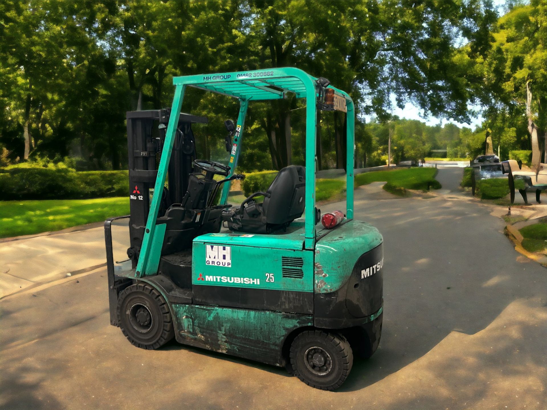 MITSUBISHI FB25K-PAC ELECTRIC FORKLIFT **(INCLUDES CHARGER)** - Bild 4 aus 6