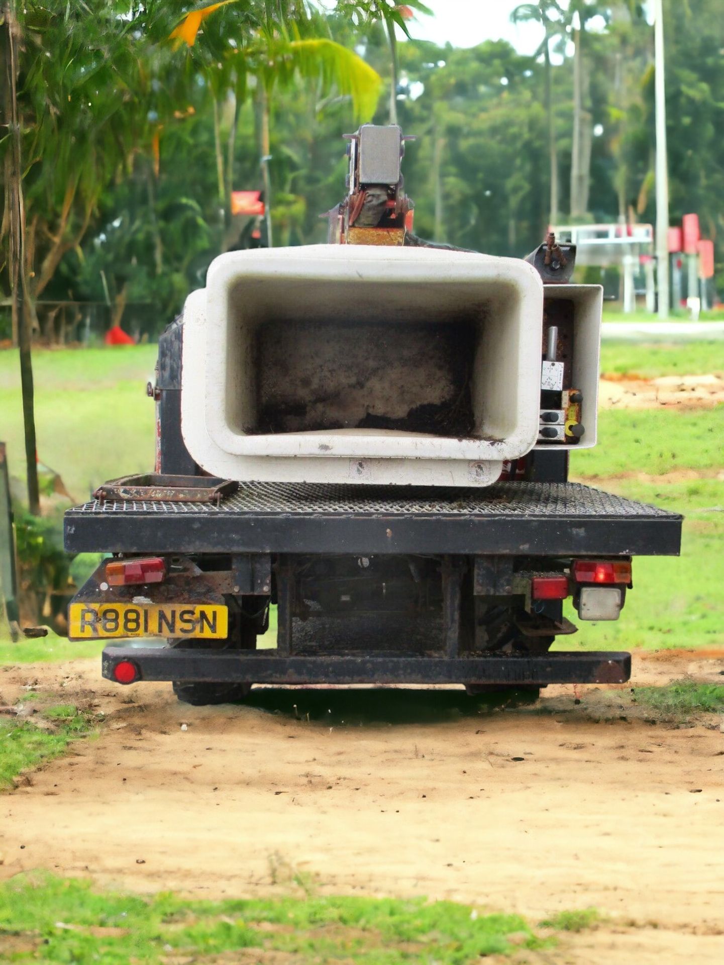 UNIMOG U100L TURBO CHERRY PICKER - REACH NEW HEIGHTS WITH CONFIDENCE! - Image 10 of 23