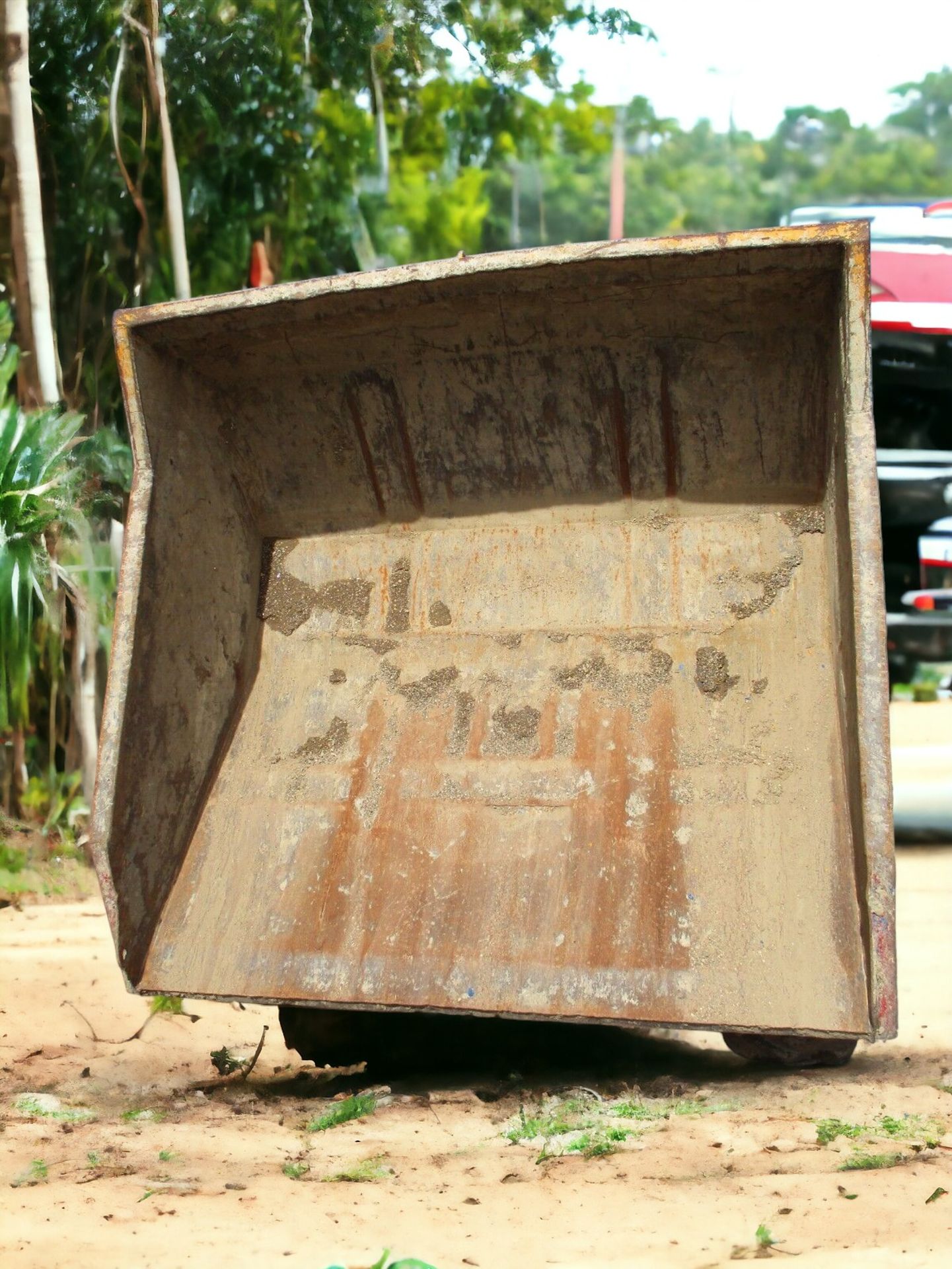 POWERFUL AND RELIABLE 2009 THWAITES 9-TON DUMPER - Image 7 of 12