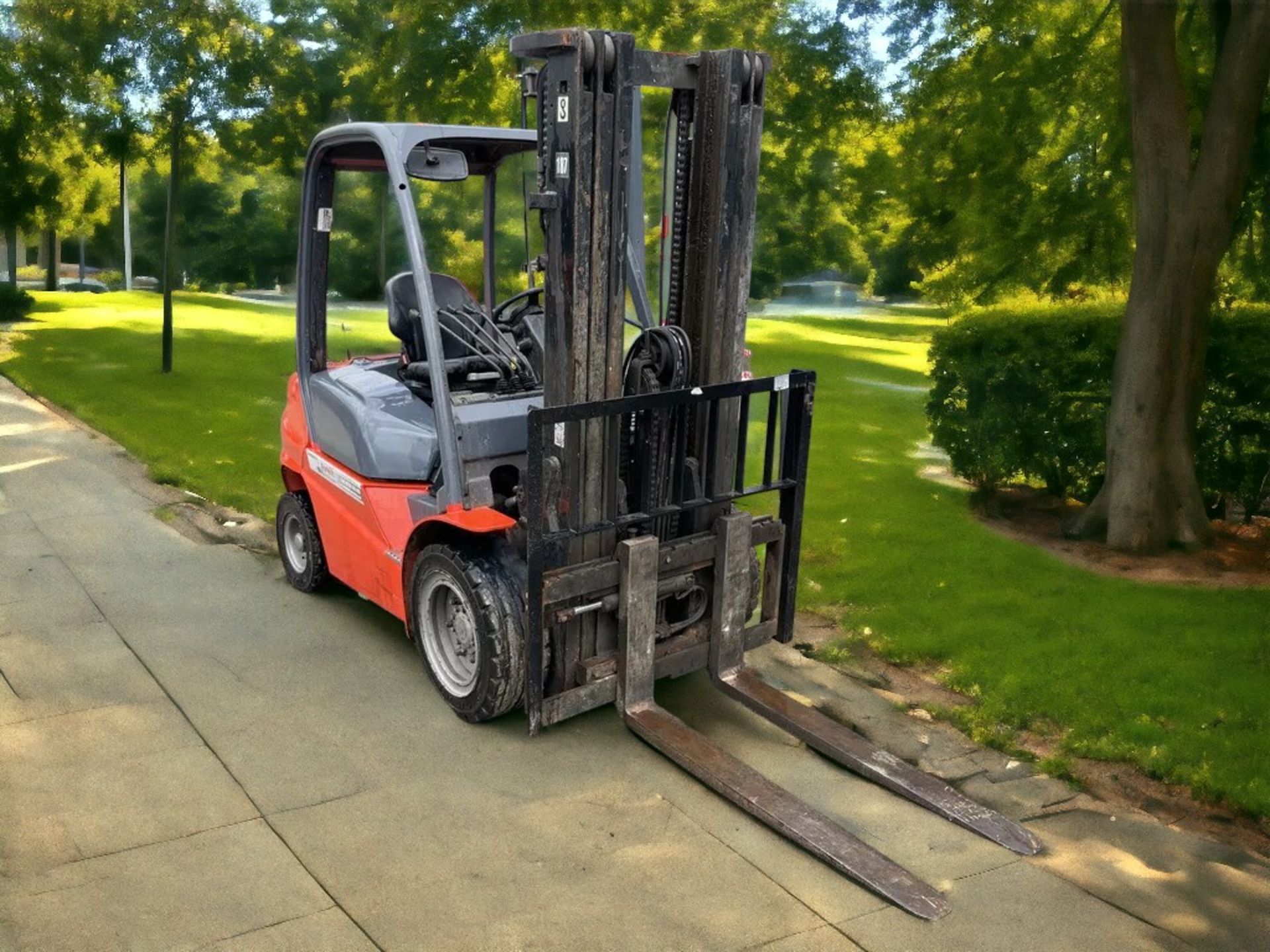 2015 MANITOU MI35D DIESEL FORKLIFT - Image 3 of 9