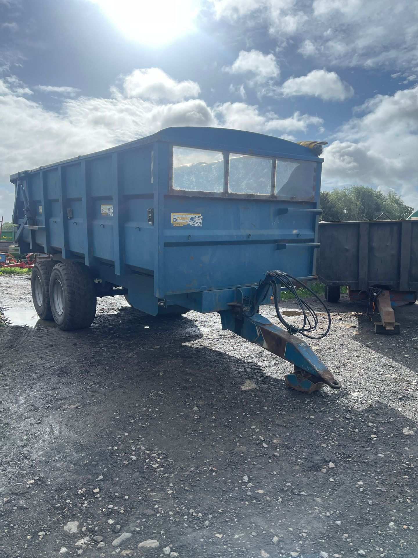 WARWICK 14 TON TWIN AXLE GRAIN TRAILER