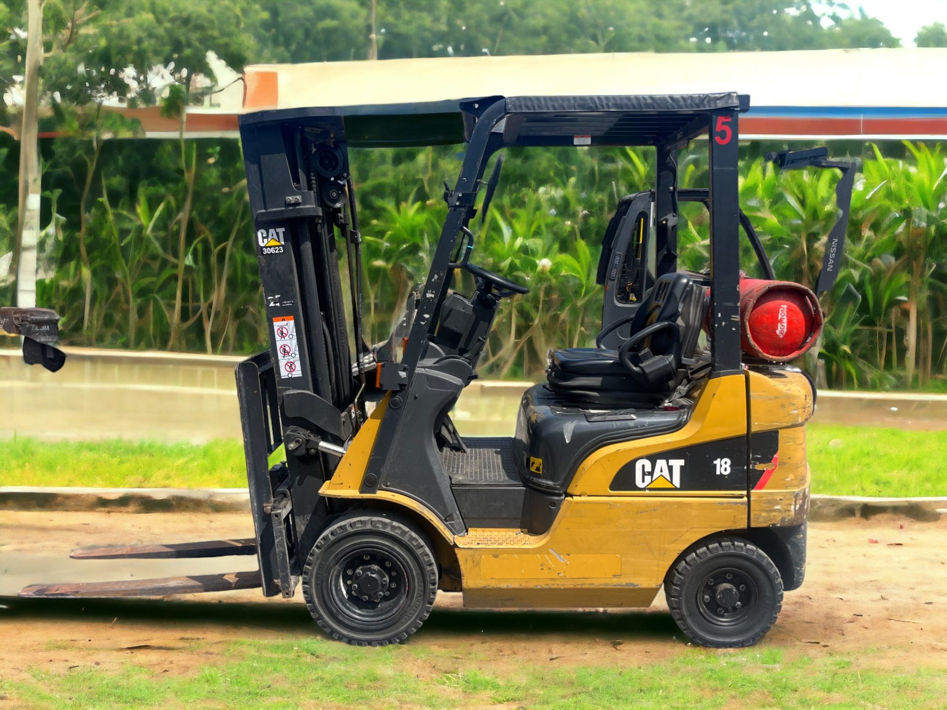 CAT LIFT TRUCK - GP18NT LPG FORKLIFT (2017)