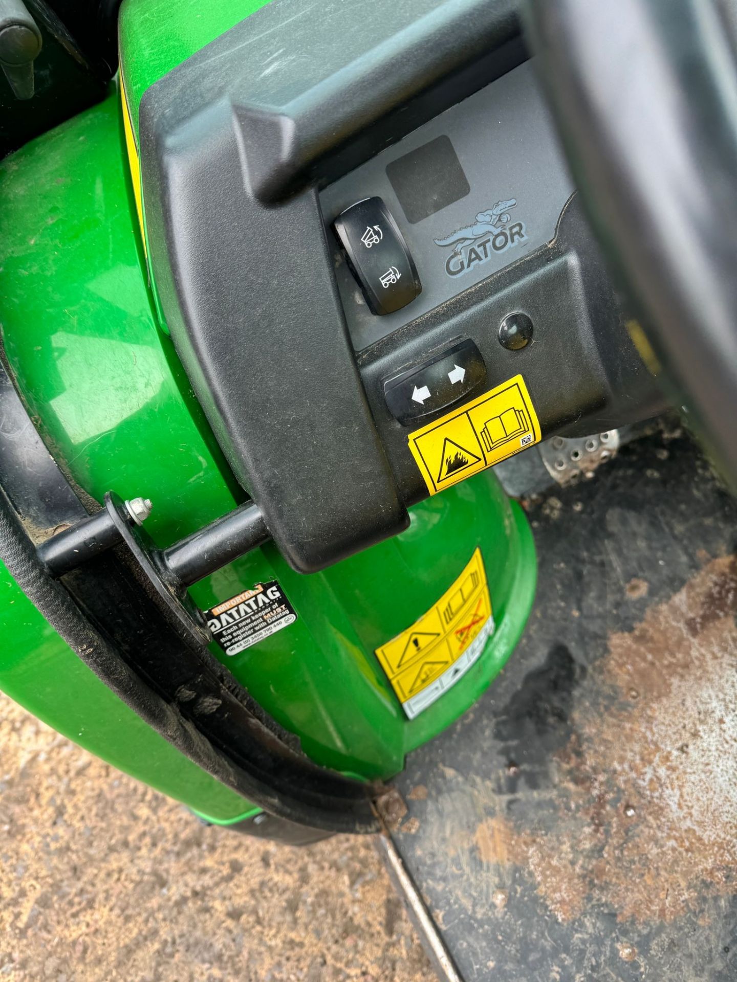 JOHN DEERE HPX815E GATOR 2018 - Image 10 of 15