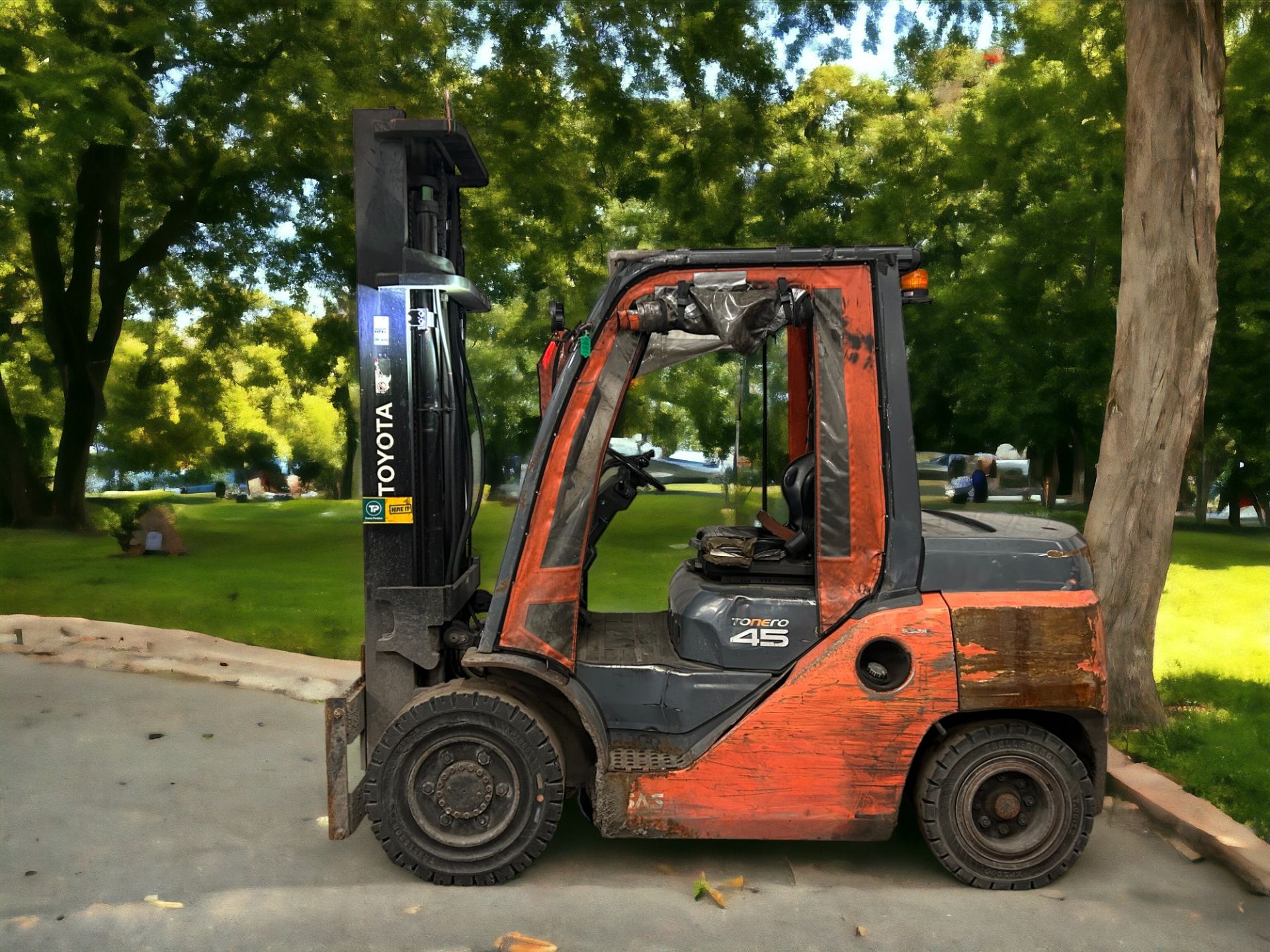 TOYOTA 40-8FD45N DIESEL FORKLIFT (2014) - Image 2 of 6