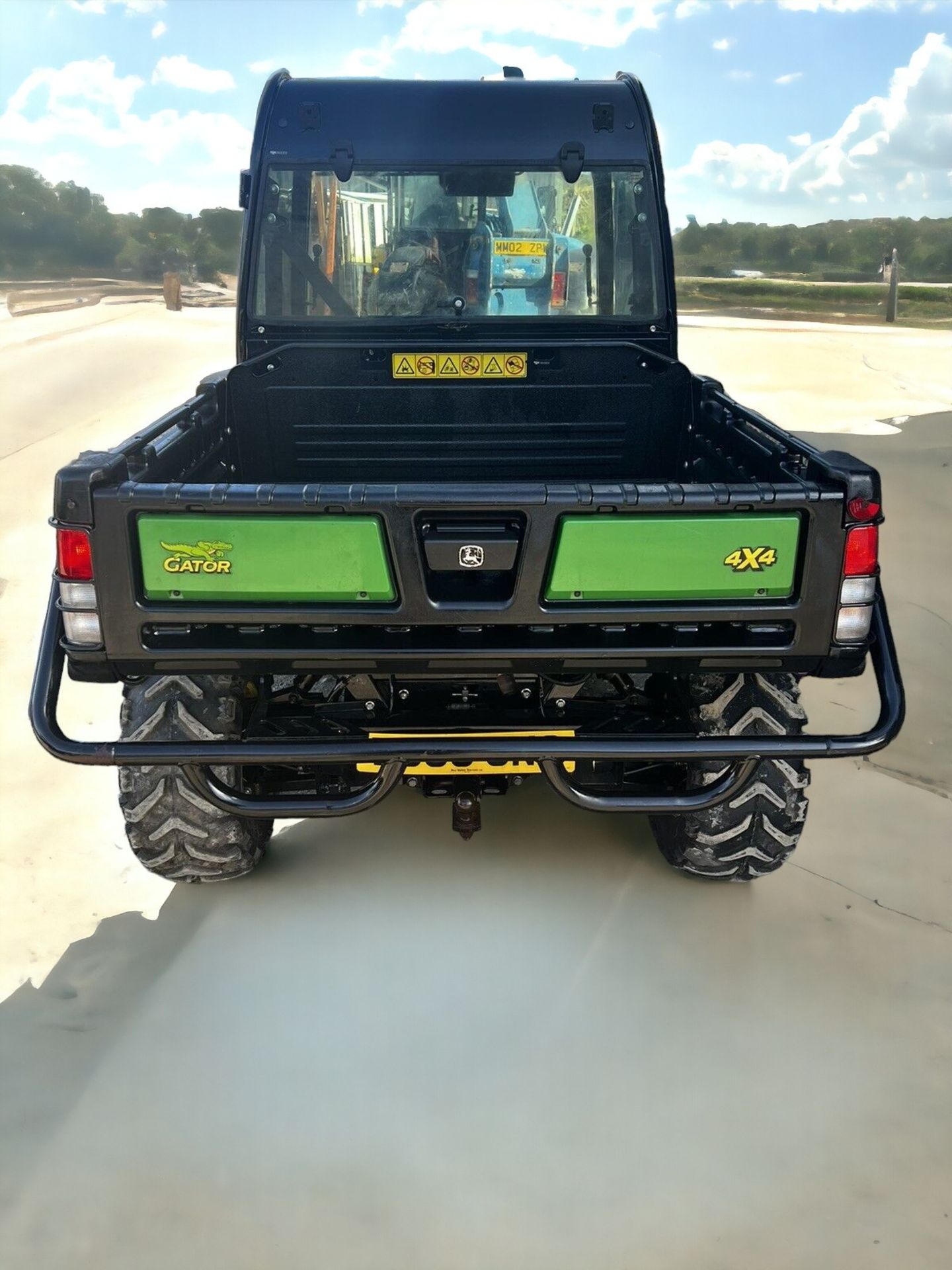 JOHN DEERE 855M GATOR - Image 6 of 11