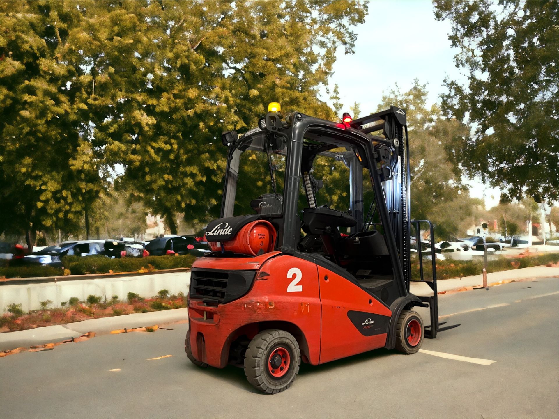 LINDE LPG FORKLIFT - MODEL H20T-01 (2017) - Image 7 of 7