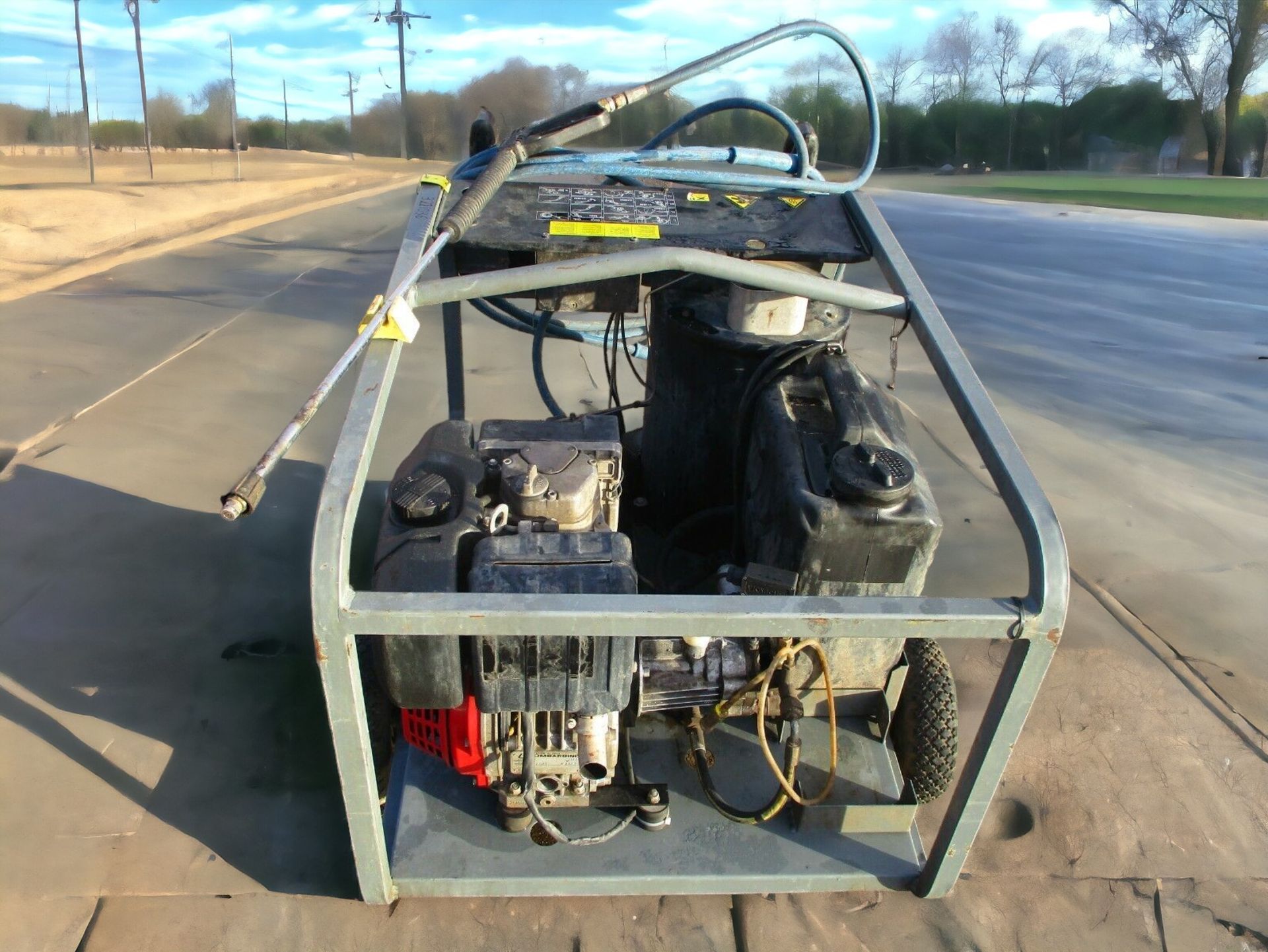 KARCHER HOT AND COLD DIESEL-ENGINED PRESSURE WASHER - Image 6 of 7