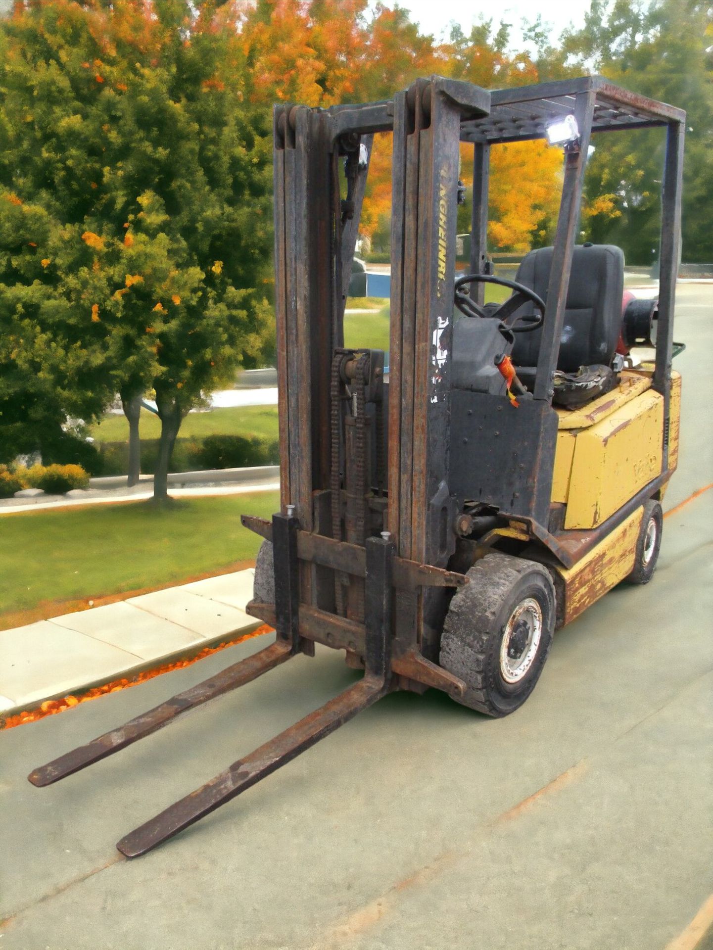 YALE FORKLIFT TRUCK STACKER - CONTAINER SPEC TRIPLE MAST - Image 9 of 12