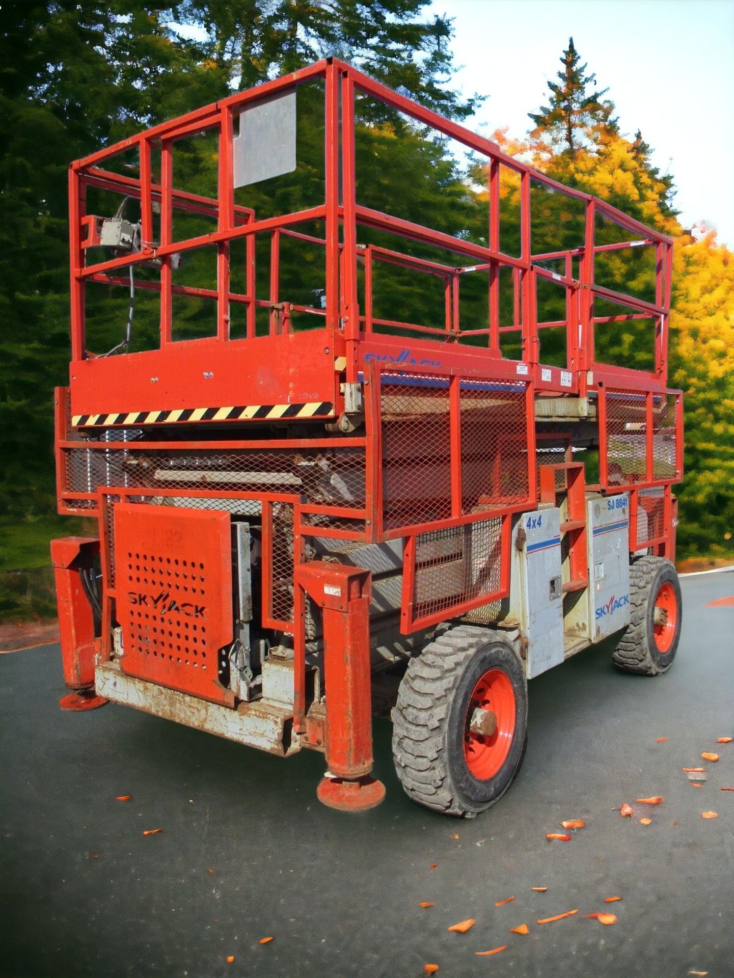 2007 ELEVATE YOUR PROJECTS WITH THE SKYJACK SJ8841 SCISSOR LIFT - Image 8 of 11