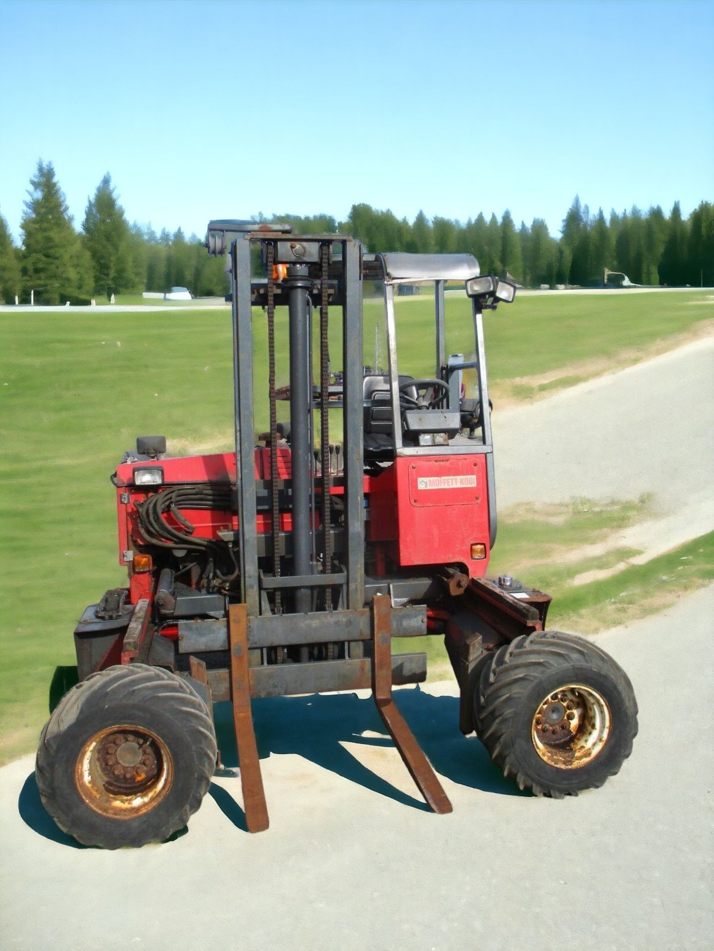 EFFICIENCY REDEFINED: MOFFETT MOUNTY M5 20.4 FORKLIFT - Image 3 of 12