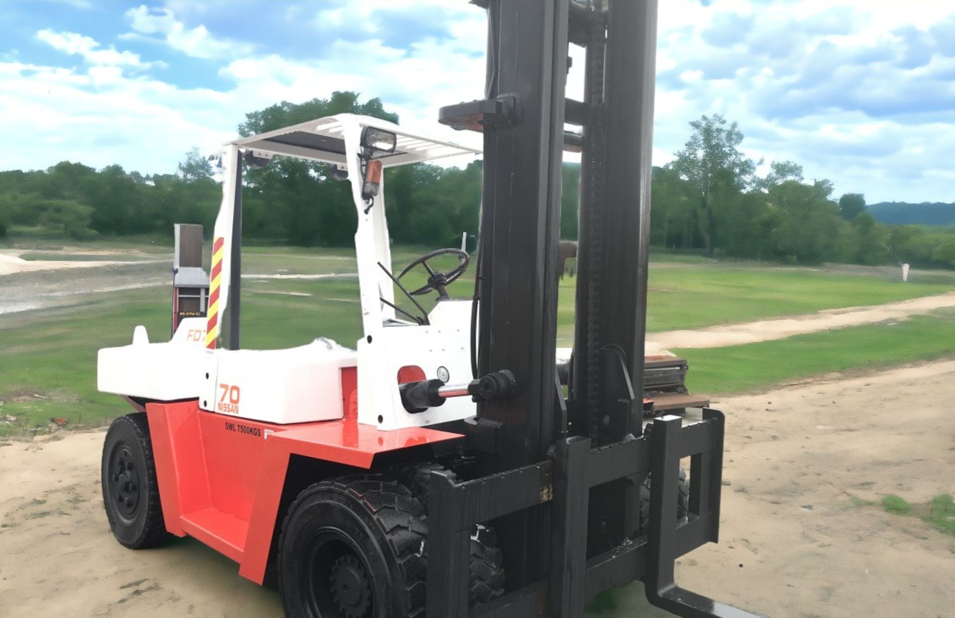 NISSAN FD 70 7.5 TON DIESEL FORKLIFT - Image 5 of 12