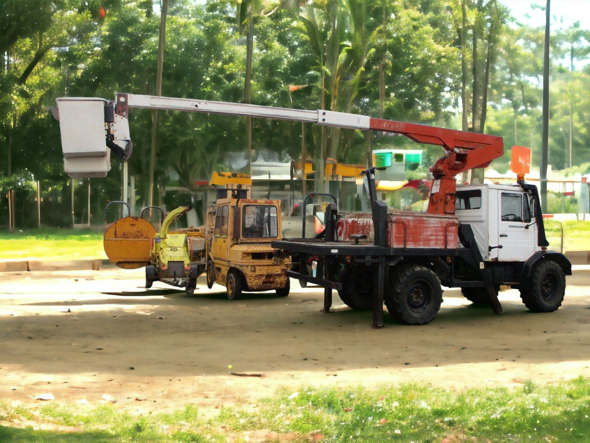 UNIMOG U100L TURBO CHERRY PICKER - REACH NEW HEIGHTS WITH CONFIDENCE! - Image 12 of 23