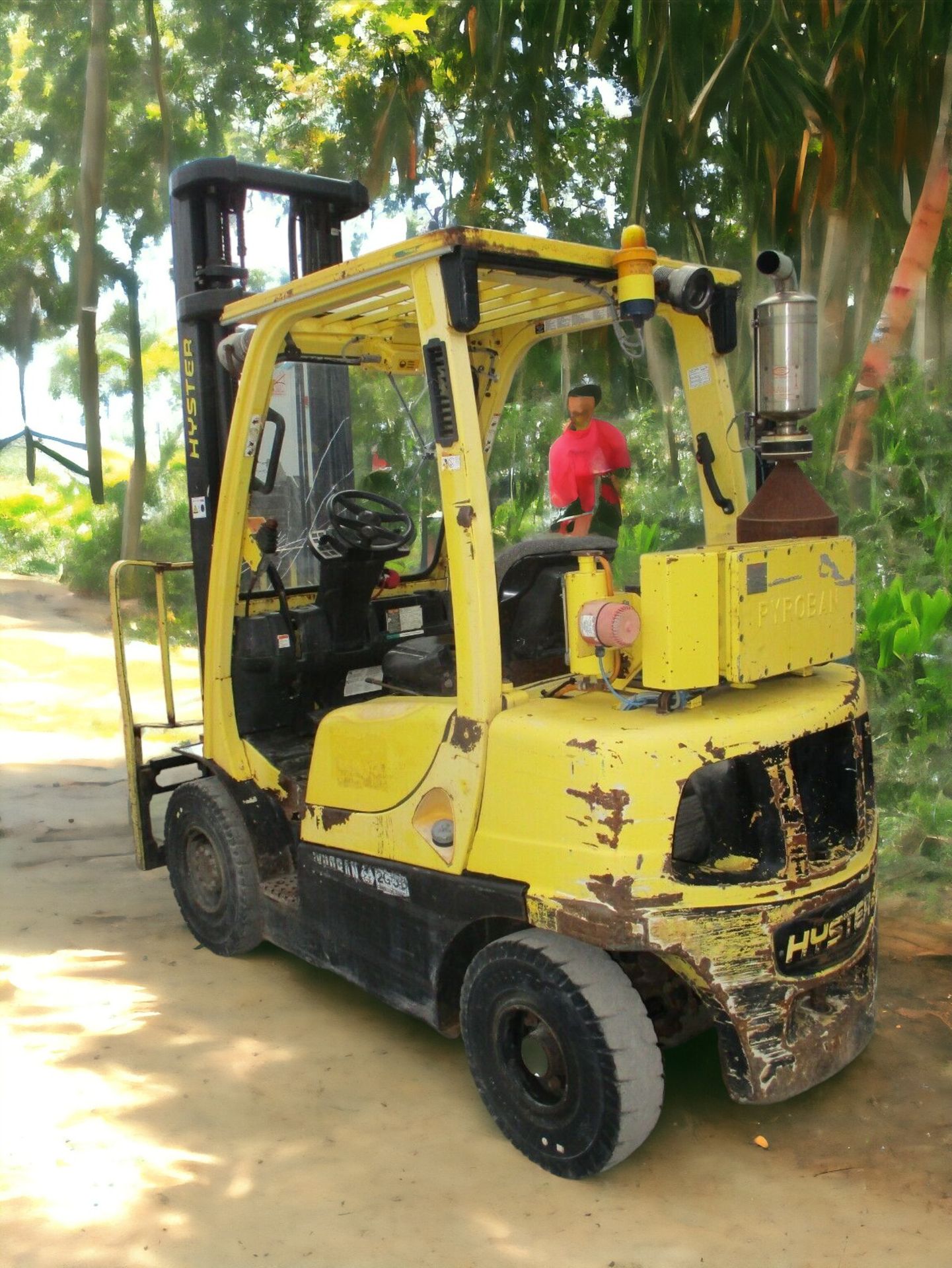 BOOST EFFICIENCY WITH THE HYSTER H2.5FT FORKLIFT >>--NO VAT ON HAMMER--<< - Image 2 of 8
