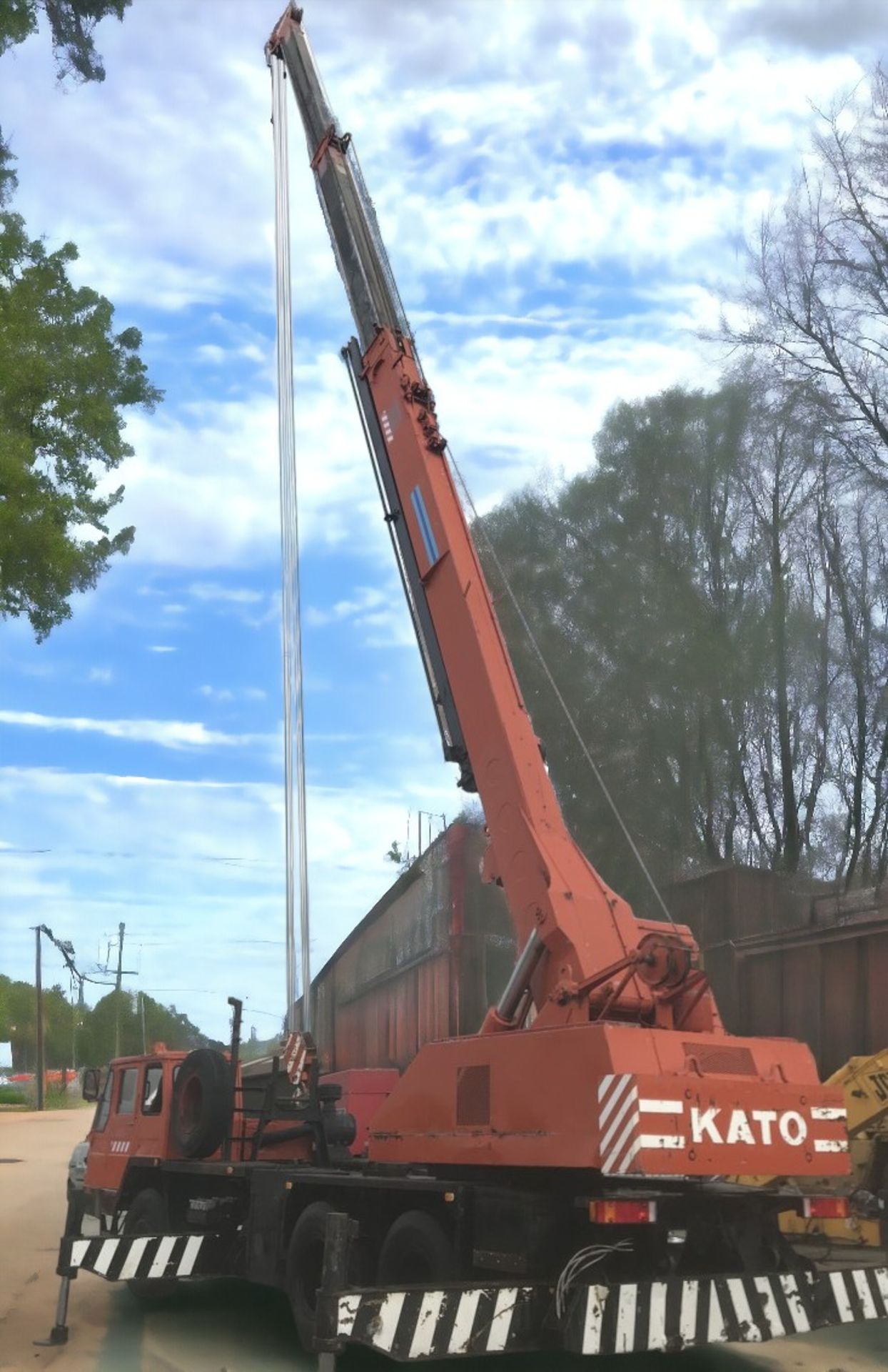 KATO NK200 BE 25 TON TRUCK CRANE - Image 15 of 27