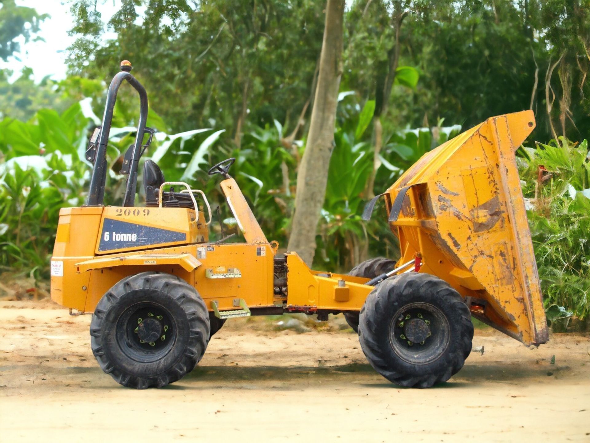 2015 THWAITES 6-TON DUMPER - POWER, EFFICIENCY, AND RELIABILITY