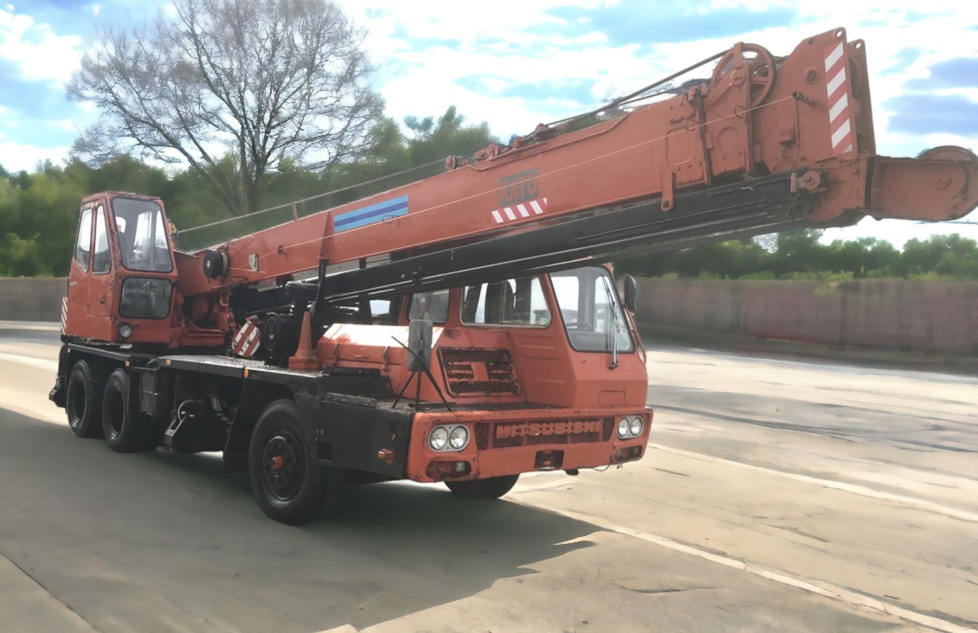 KATO NK200 BE 25 TON TRUCK CRANE - Image 12 of 27