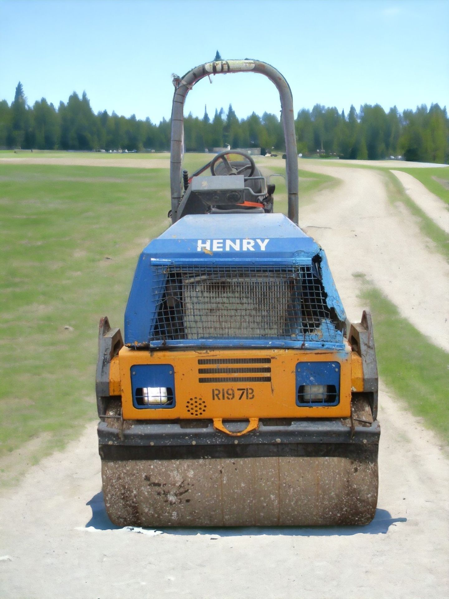 ACHIEVE SMOOTH AND UNIFORM COMPACTION WITH THE TEREX TV1200 ROLLER - Image 6 of 10