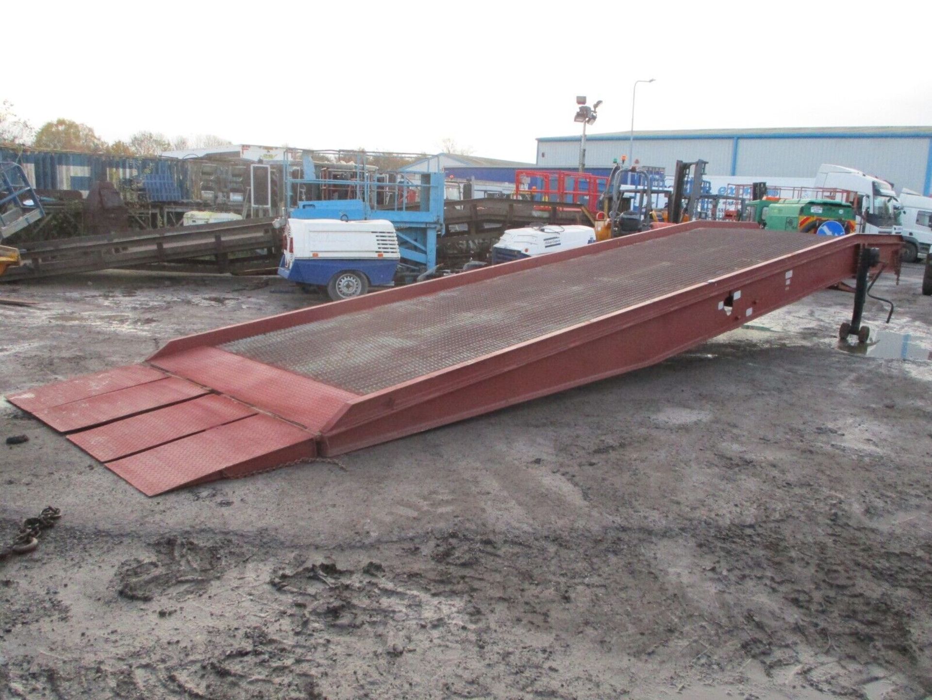 THORWORLD CONTAINER LOADING RAMP WITH 10,000 KG CAPACITY - Image 8 of 11