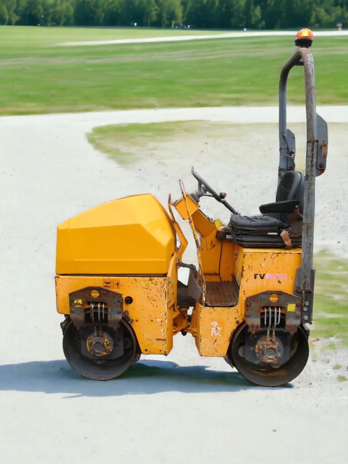 TEREX TV800 ROLLER: EFFICIENT COMPACTION SOLUTION