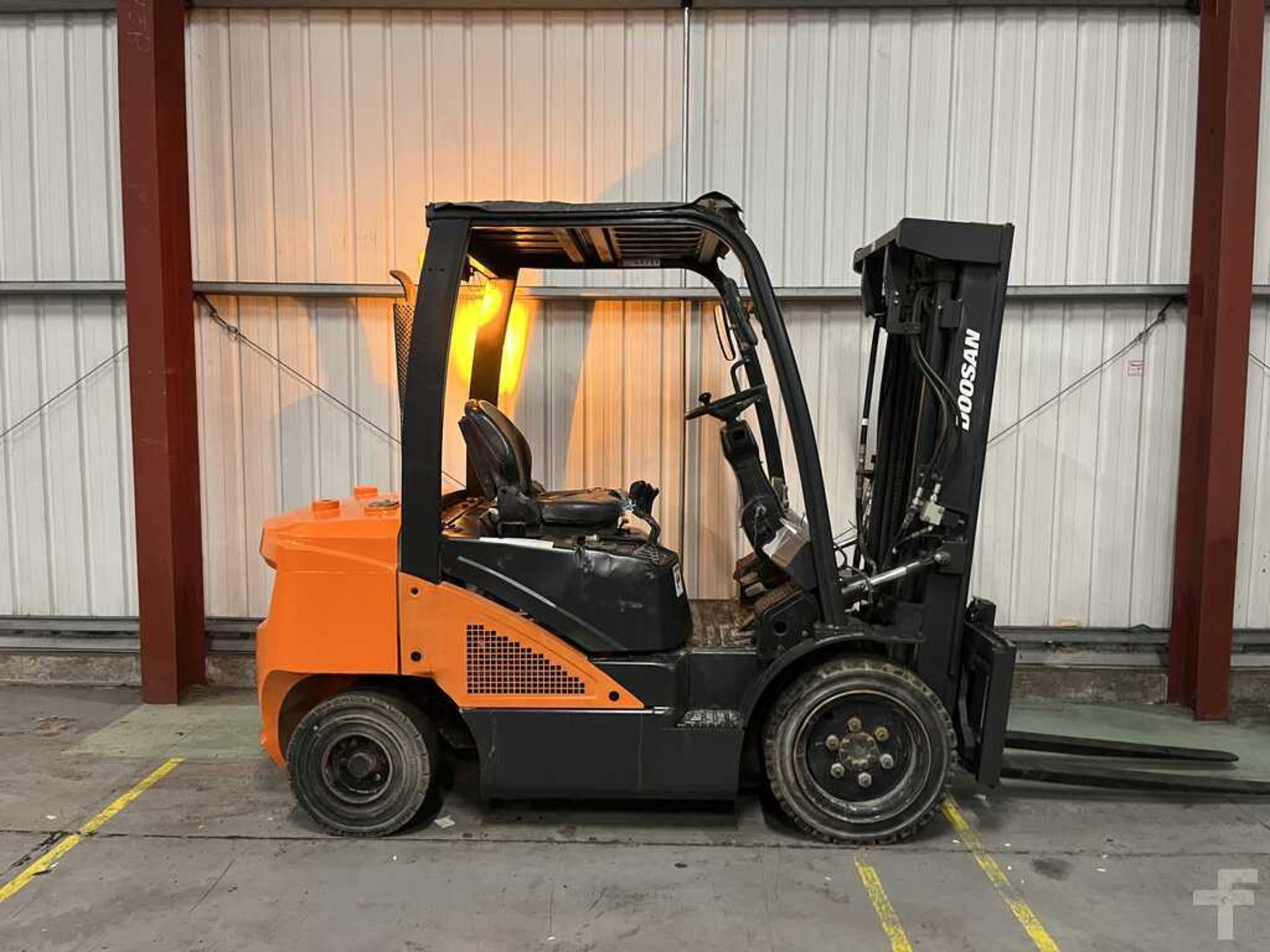 DIESEL FORKLIFTS DOOSAN D30 - Image 3 of 6