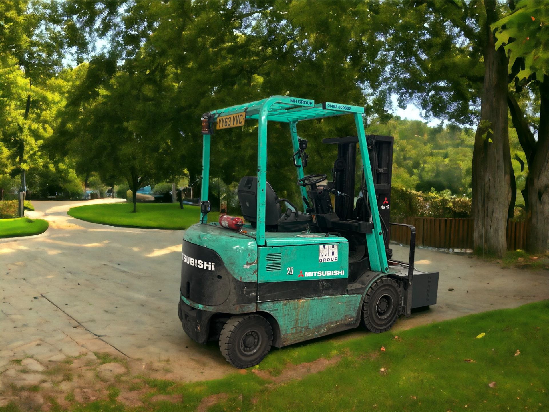 MITSUBISHI FB25K-PAC ELECTRIC FORKLIFT **(INCLUDES CHARGER)** - Image 6 of 6