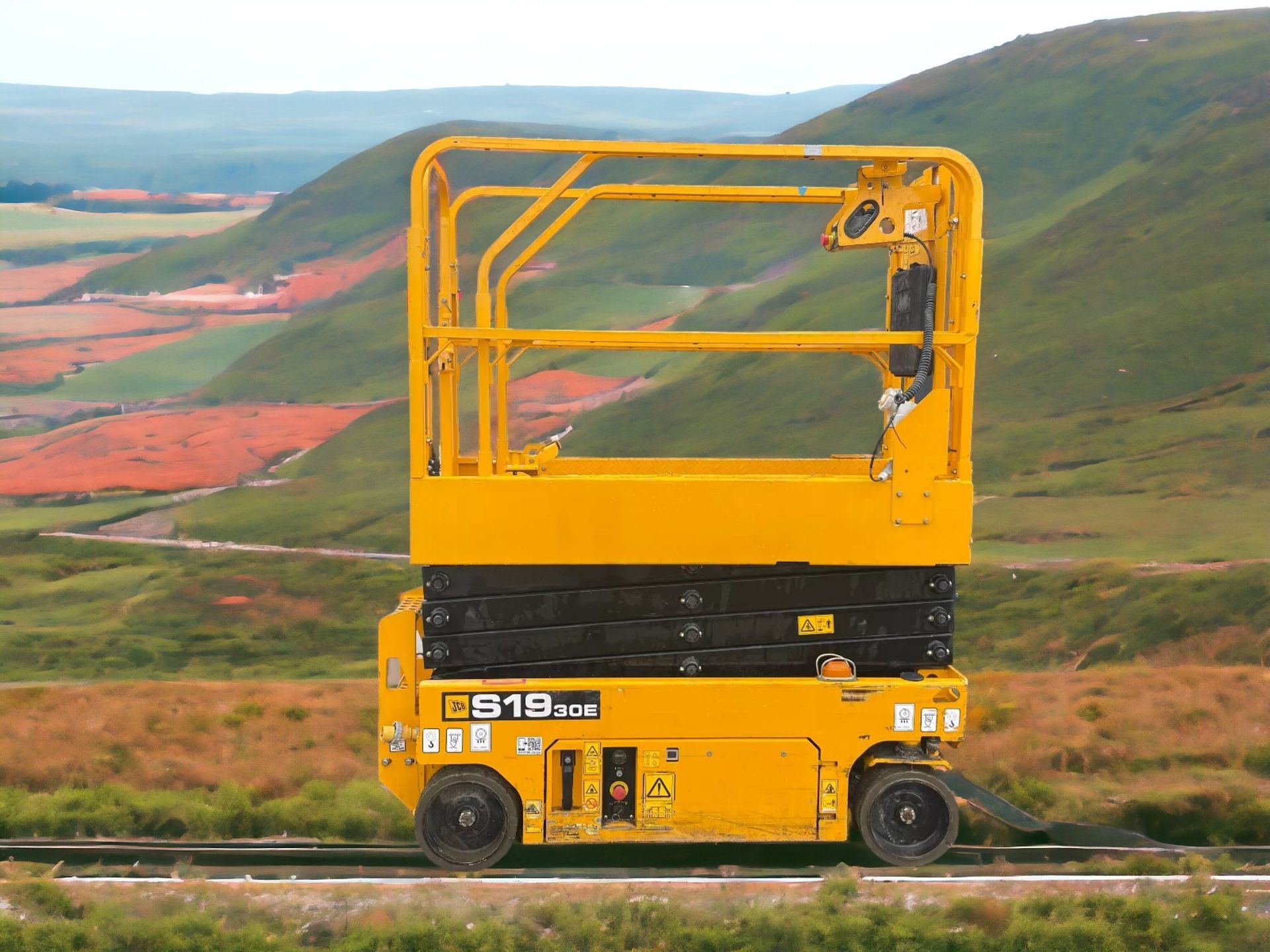 PREMIUM QUALITY JCB S1930E ELECTRIC SCISSOR LIFT - LOW HOURS, HIGH CAPACITY