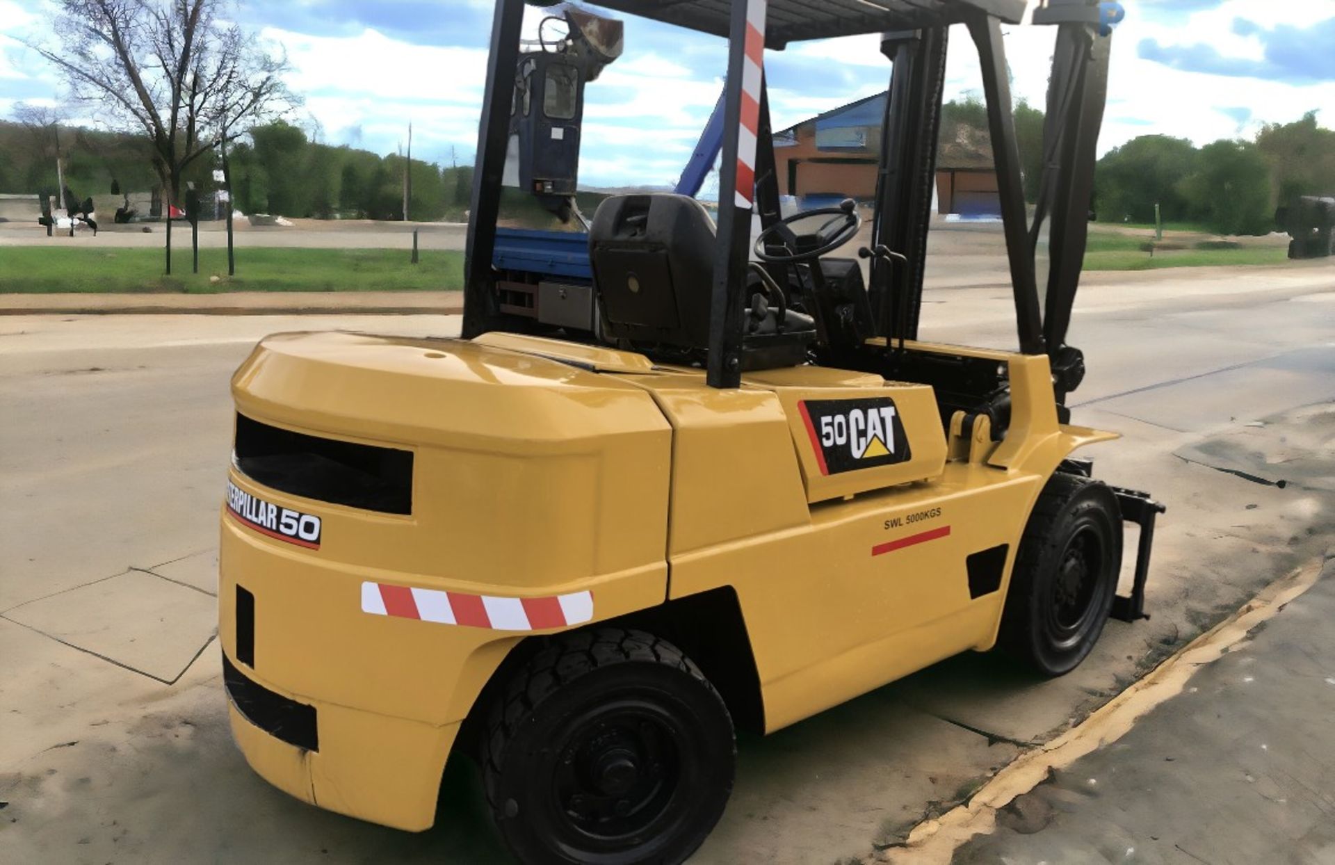 CAT DP 50 K ,5 TON DIESEL FORKLIFT - Image 5 of 9