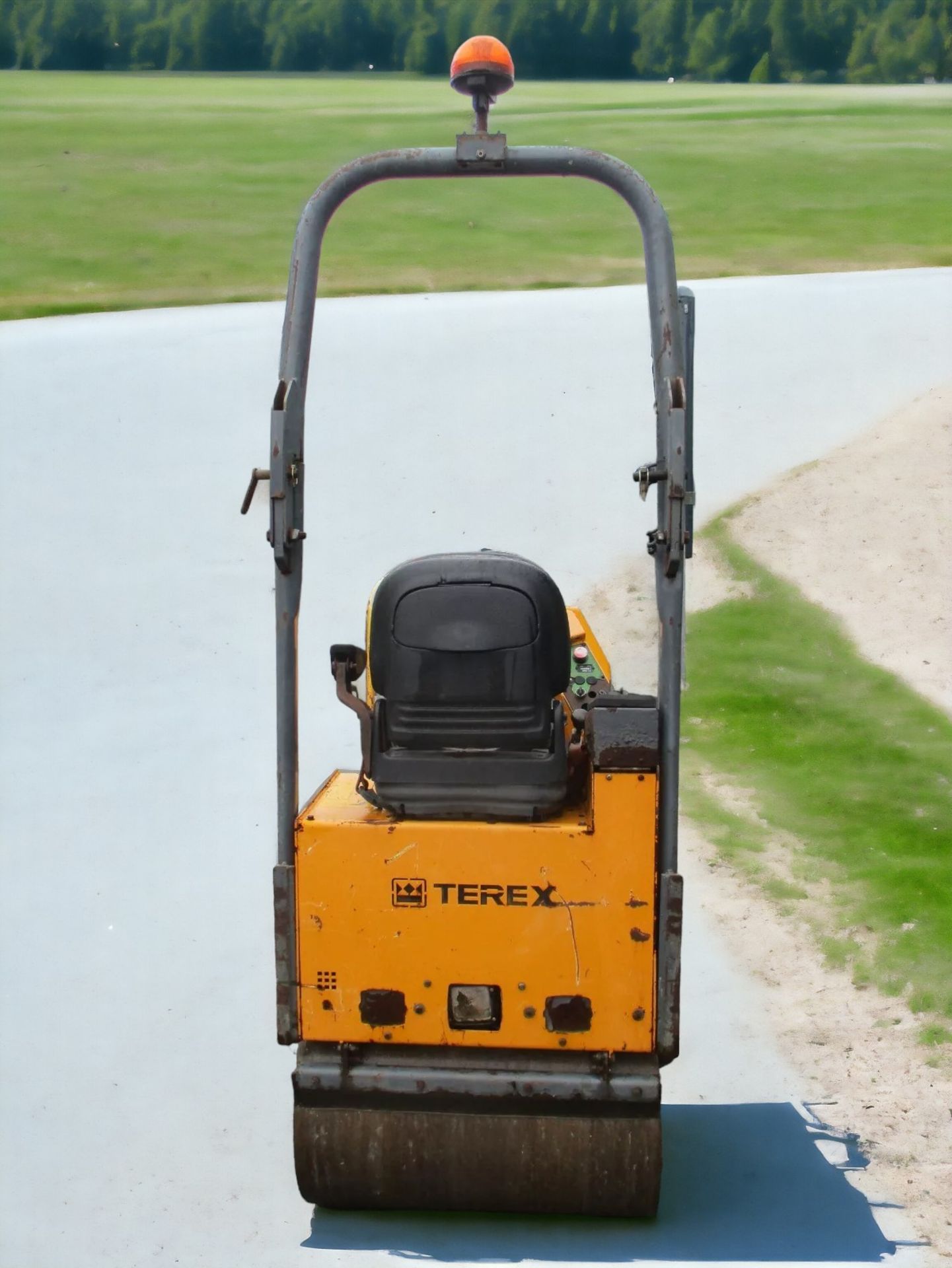 TEREX TV800 ROLLER: EFFICIENT COMPACTION SOLUTION - Image 8 of 10