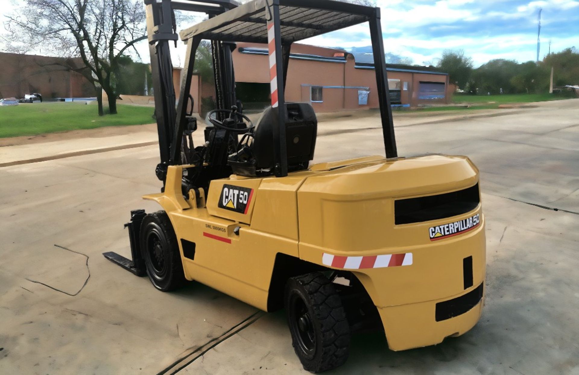 CAT DP 50 K ,5 TON DIESEL FORKLIFT - Image 3 of 9