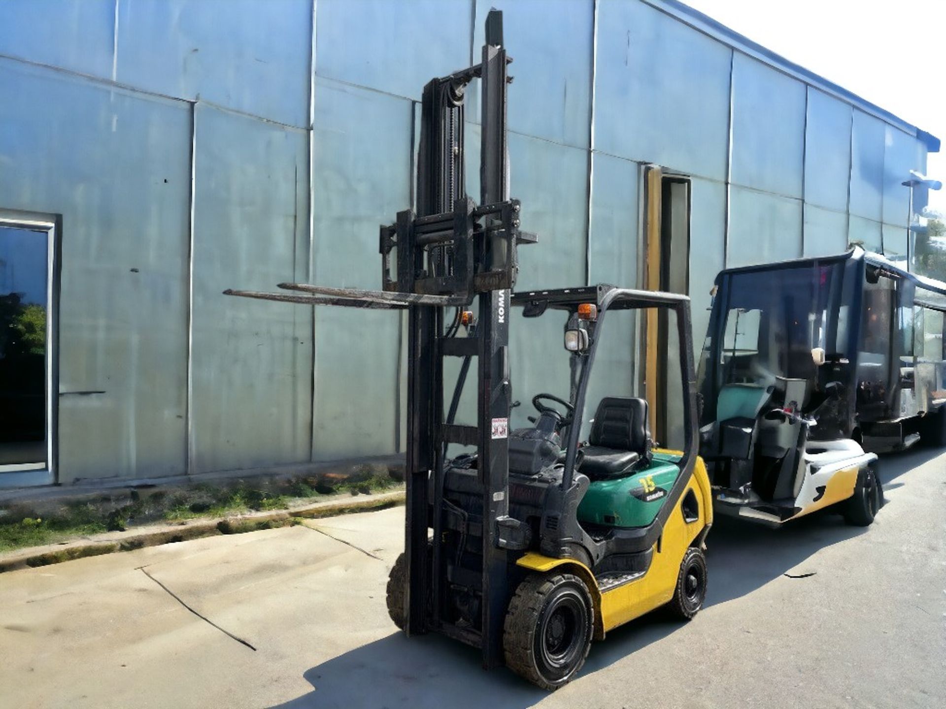 2008 KOMATSU FD15T-20R DIESEL FORKLIFT - Image 4 of 12