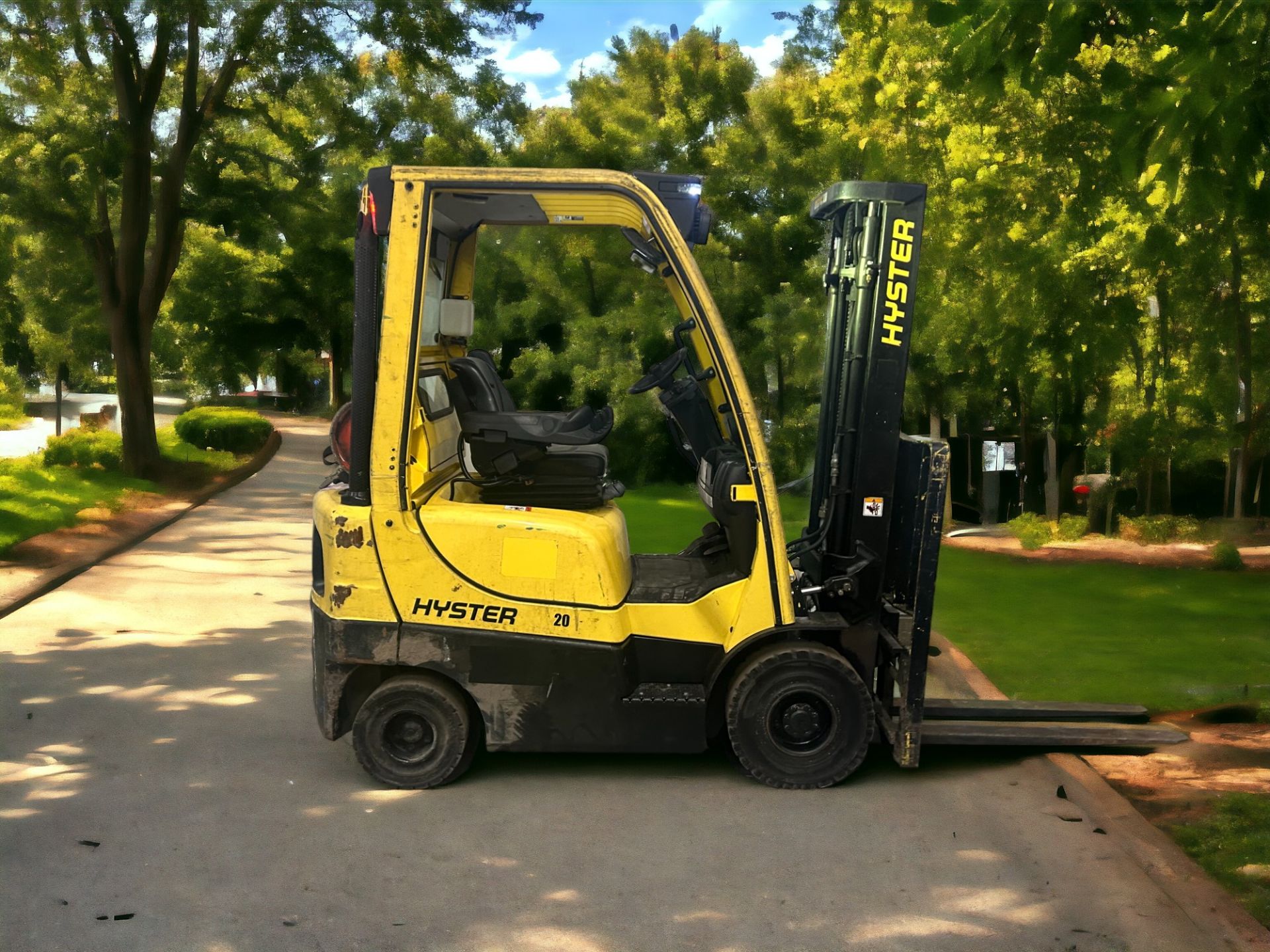 HYSTER H2.0FTS LPG FORKLIFT (2017) - Image 2 of 6