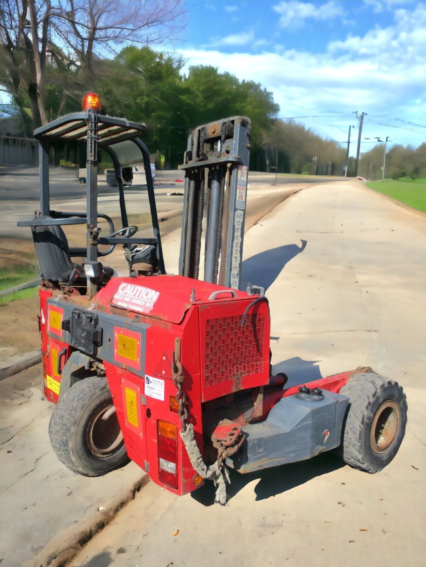 MOFFETT MOUNTY M2003 FORKLIFT