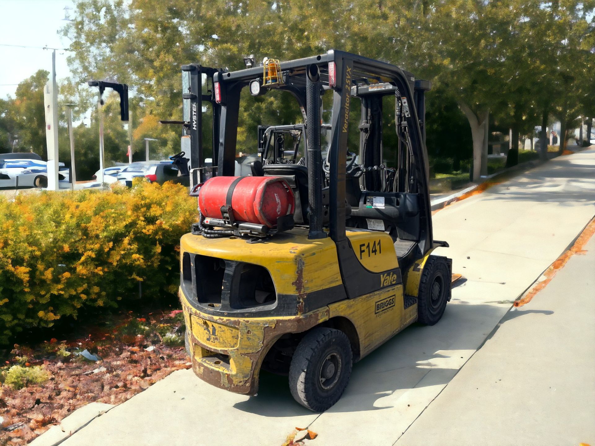 YALE LPG FORKLIFT - MODEL GLP25VX (2010) - Image 6 of 9