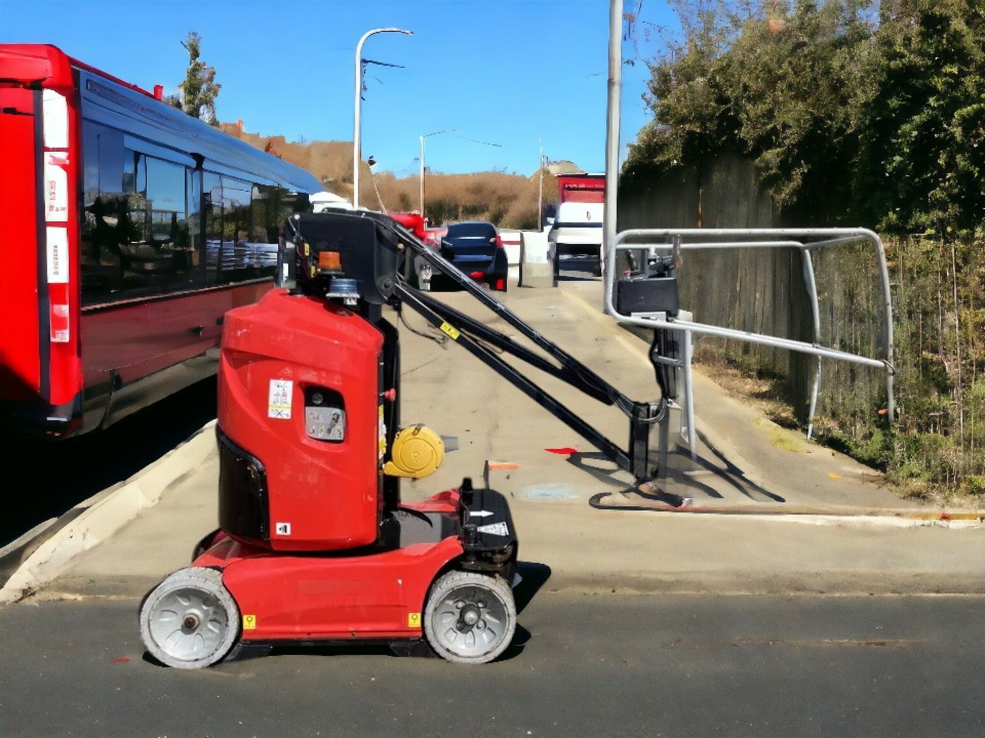 MANITOU 100 VJR VERTICAL MAST LIFT