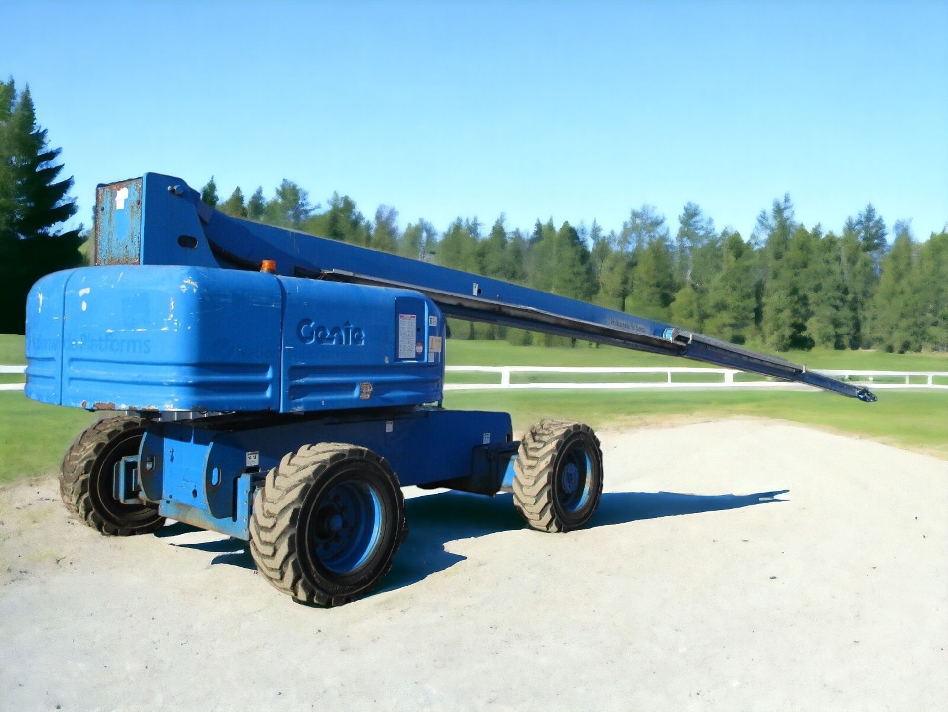 GENIE S85 CHERRY PICKER - REACH NEW HEIGHTS WITH CONFIDENCE! - Image 8 of 11