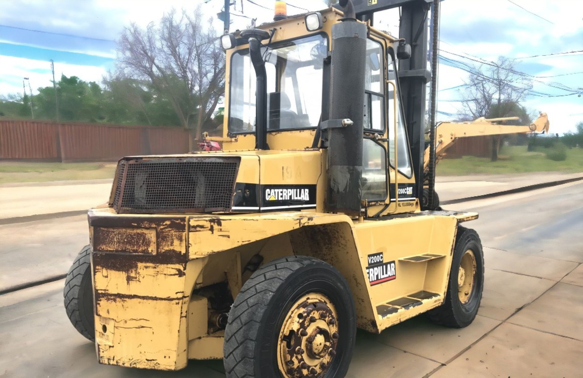 CAT V200 C DIESEL 10 TON FORKLIFT - Image 5 of 11