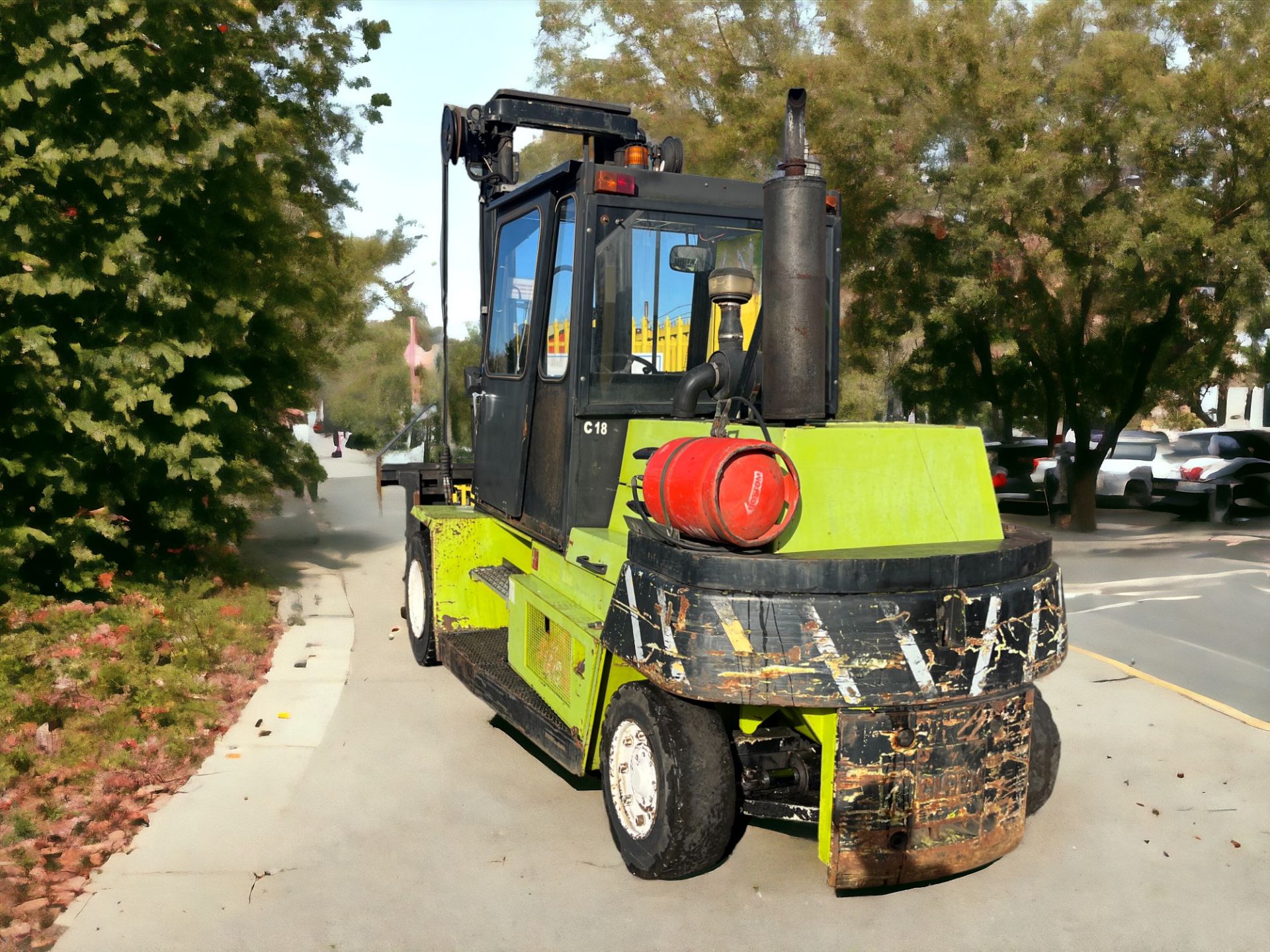 CLARK LPG FORKLIFT - MODEL DPL-75L (1996) - Image 6 of 10