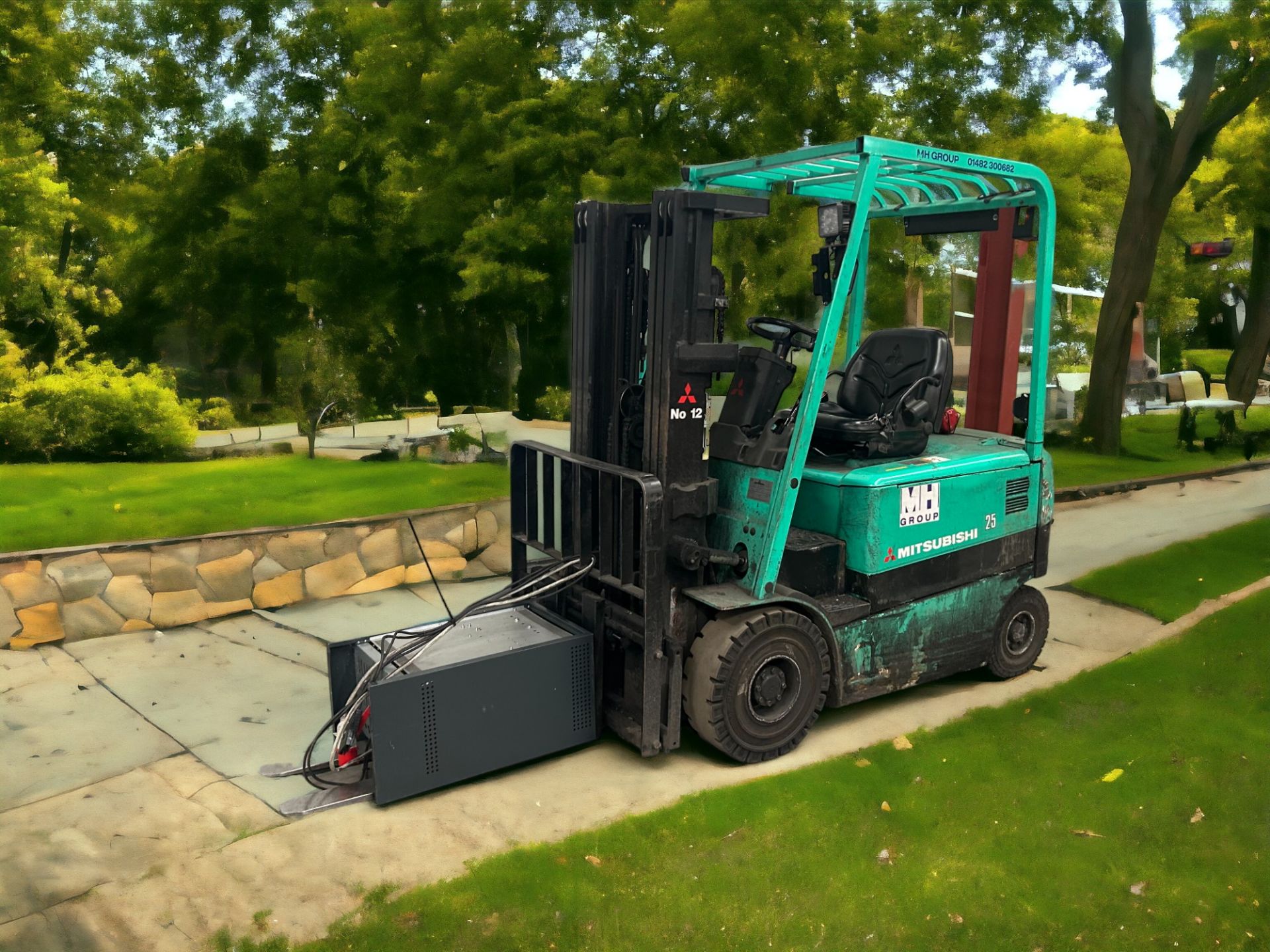 MITSUBISHI FB25K-PAC ELECTRIC FORKLIFT **(INCLUDES CHARGER)** - Image 3 of 6