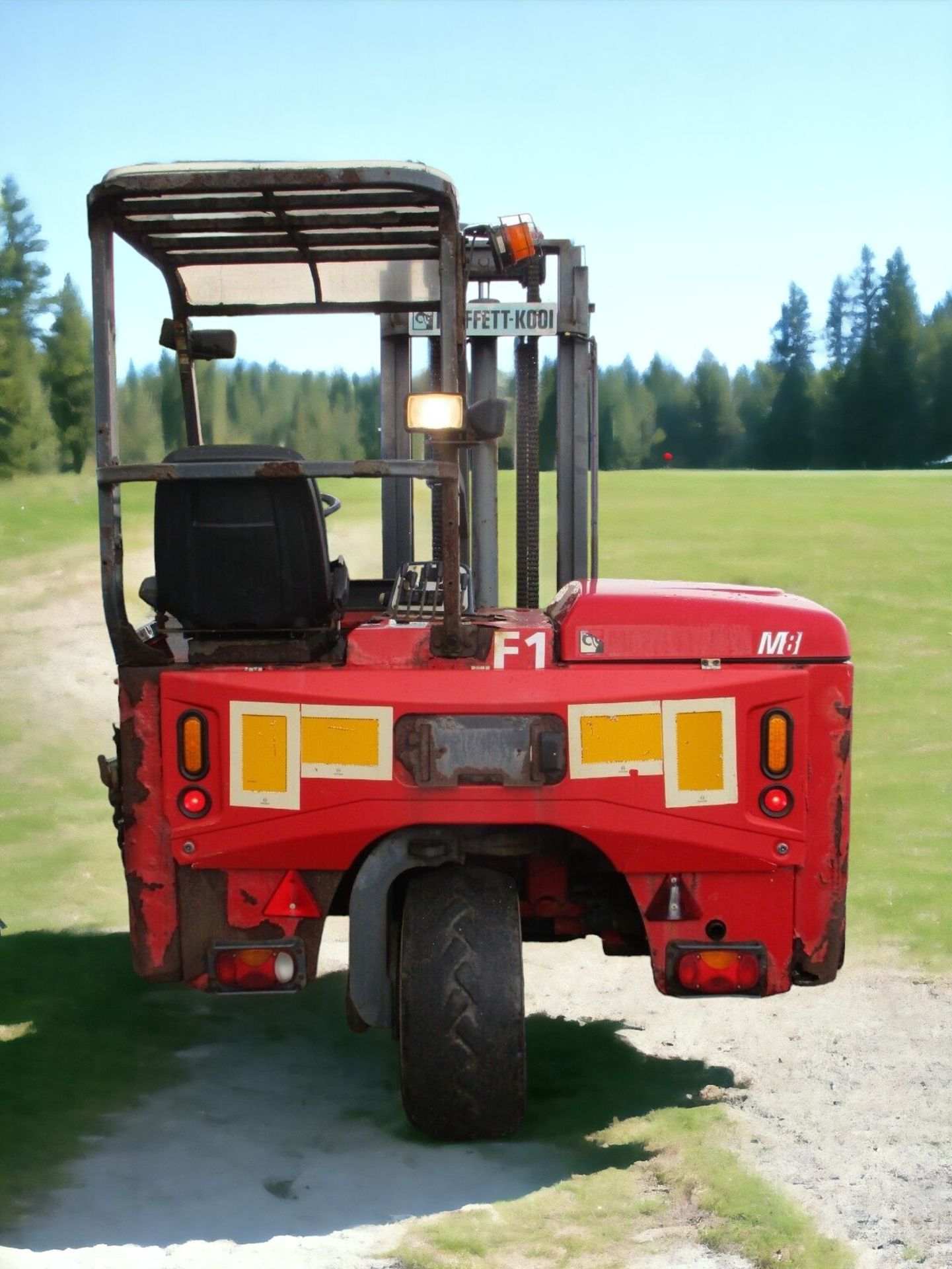 TERRAIN WITH THE MIGHTY MOFFETT MOUNTY M8 25.4 FORKLIFT - Image 5 of 14