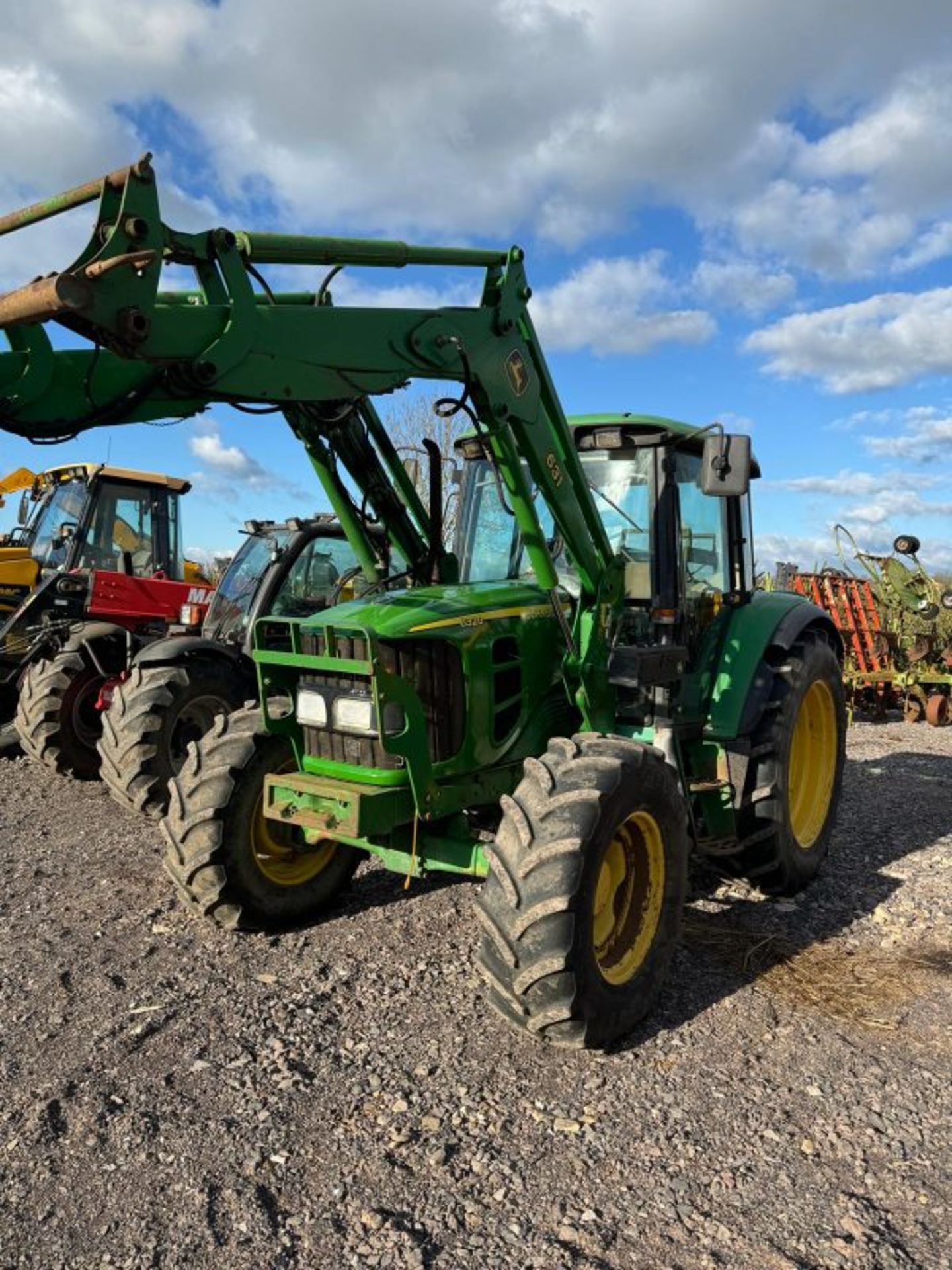 >>>SPECIAL CLEARANCE<<< (2004) JOHN DEERE 6320 TRACTOR WITH LOADER - Bild 2 aus 10