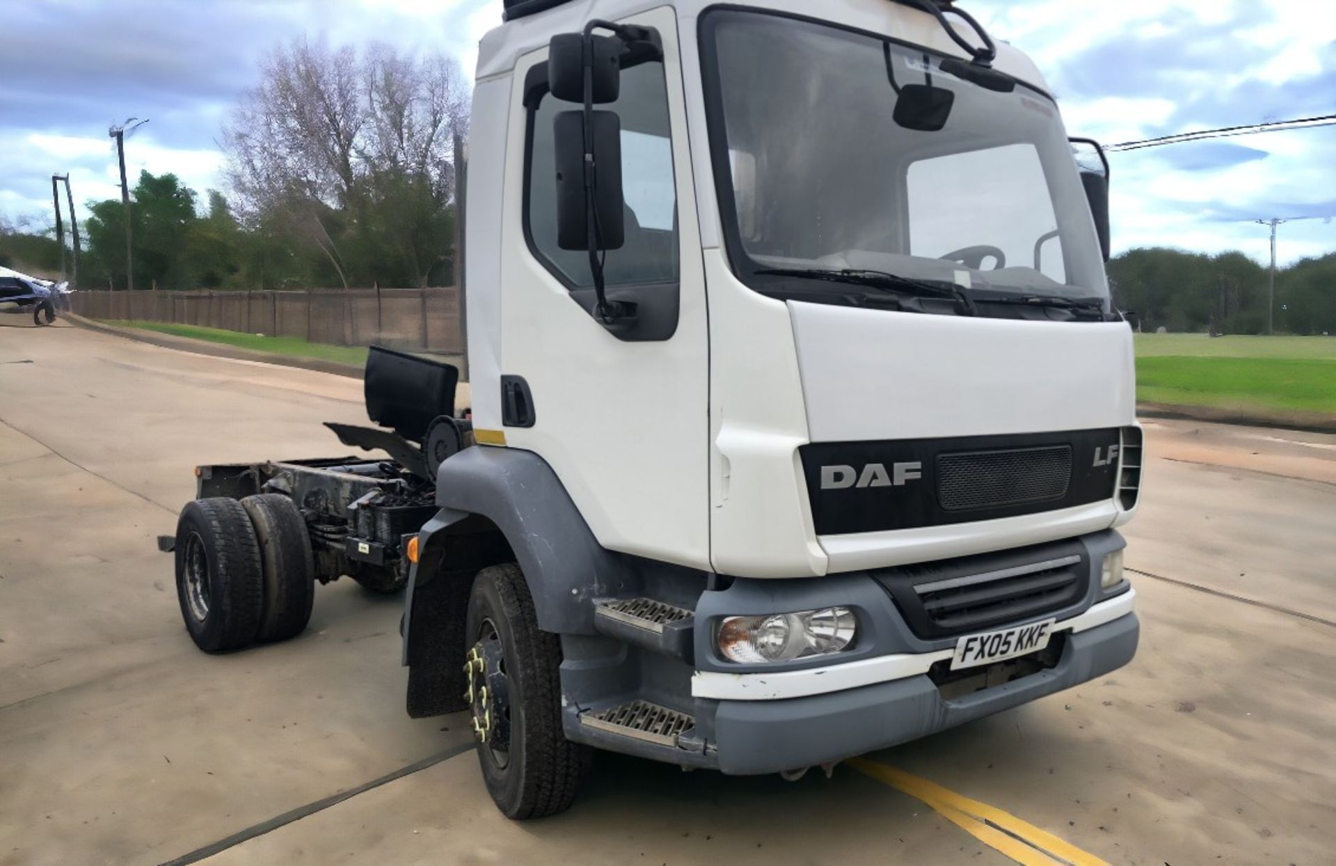 DAF LF 15 TON CAB AND CHASSIS - LEFT HAND DRIVE