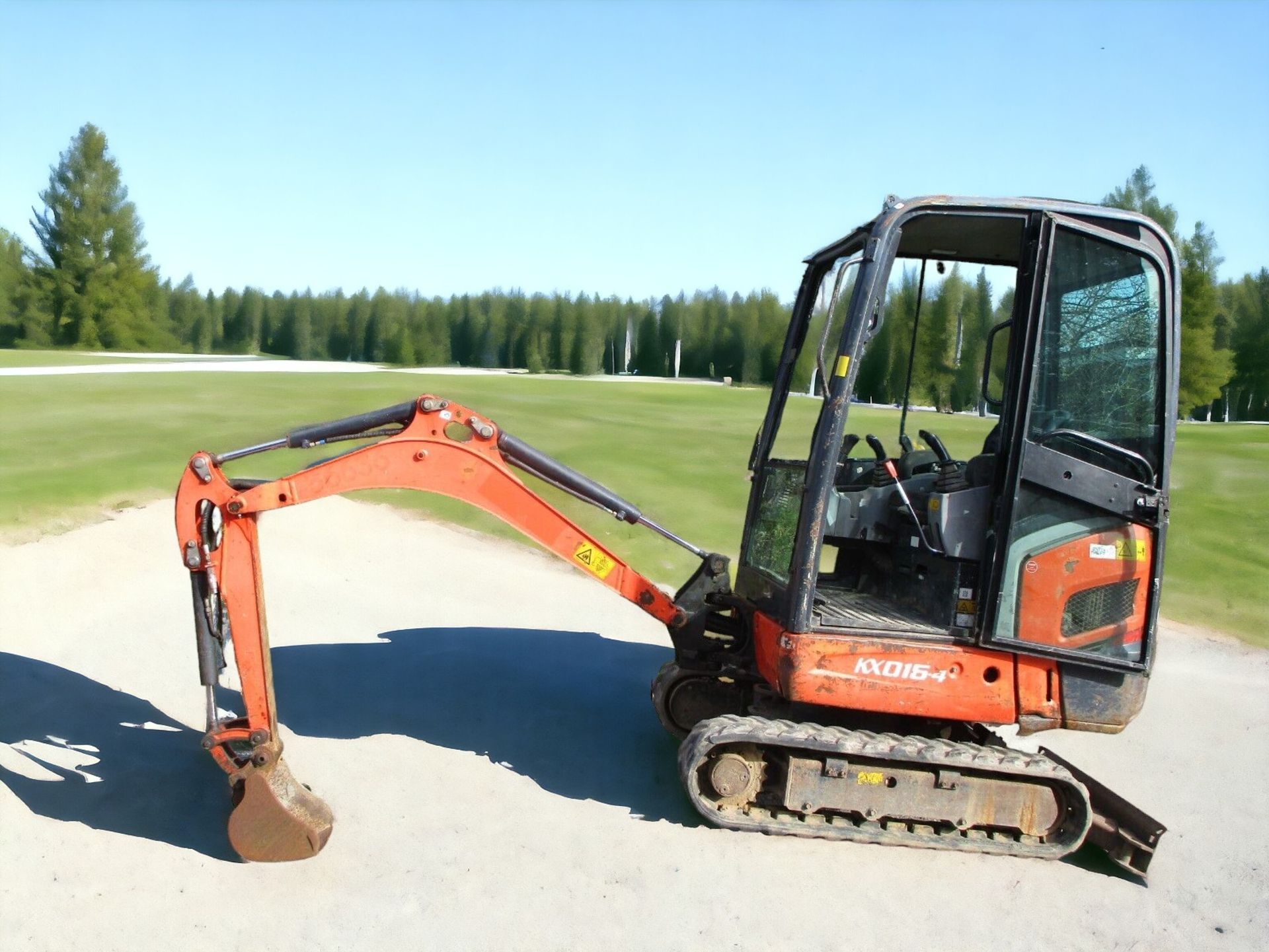 POWERFUL AND VERSATILE 2012 KUBOTA KX016-4 EXCAVATOR - Image 9 of 13